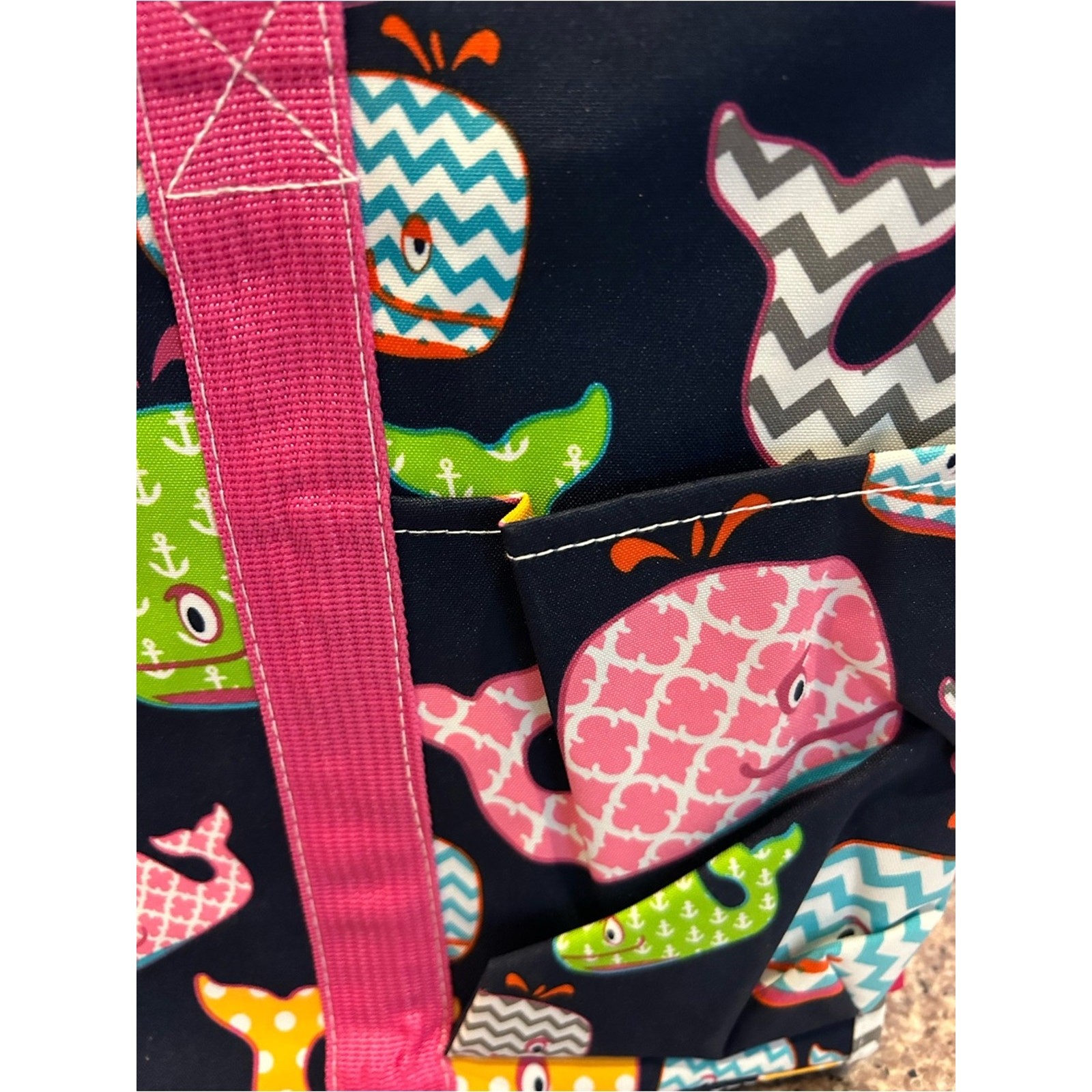 🐳 NGIL Whale Beach Tote Bag ⭐ 5 Star Rating NGIL ⭐ Zip Top w/ Multiple Pockets