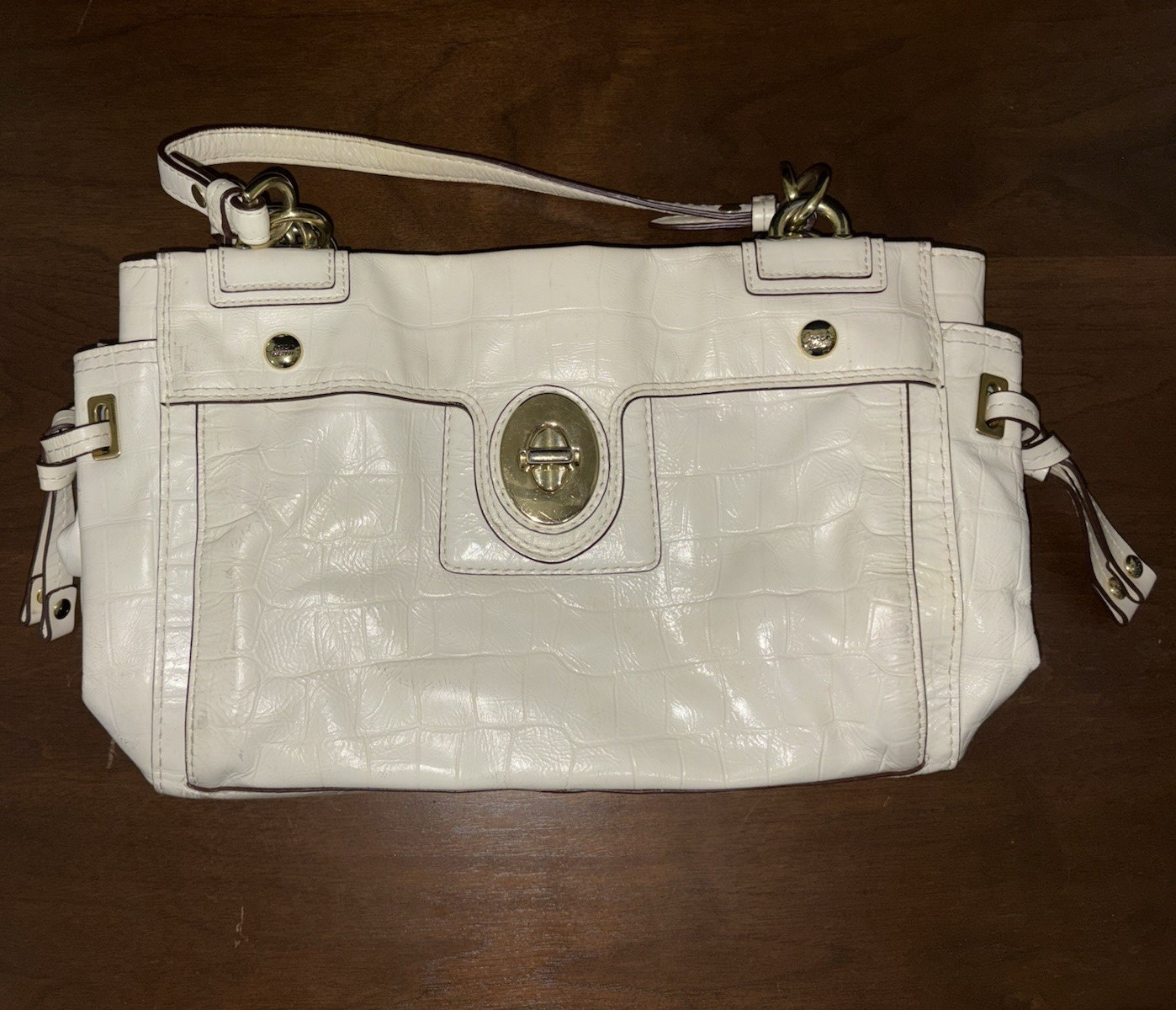 Vinatage Coach White Medium Shoulder Bag Zip, Detachable Strap Buckle Logo