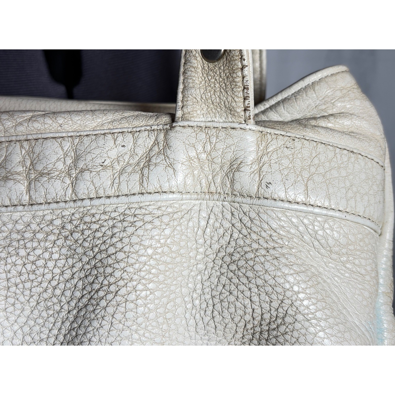 Y2K Botkier Trigger Bag Cream Pebbled Leather Moto Slouchy Shoulder Bag DAMAGED