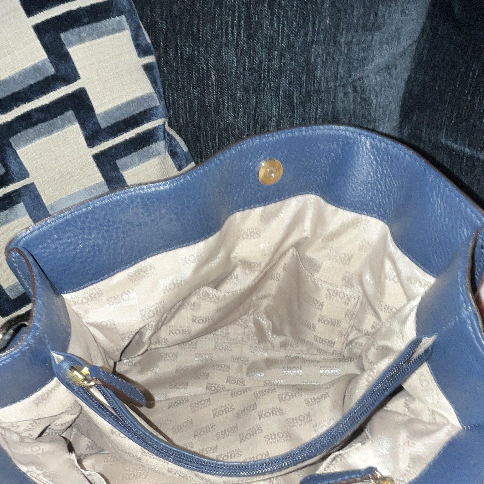 Michael Kors Medium Leather Medium Navy Blue