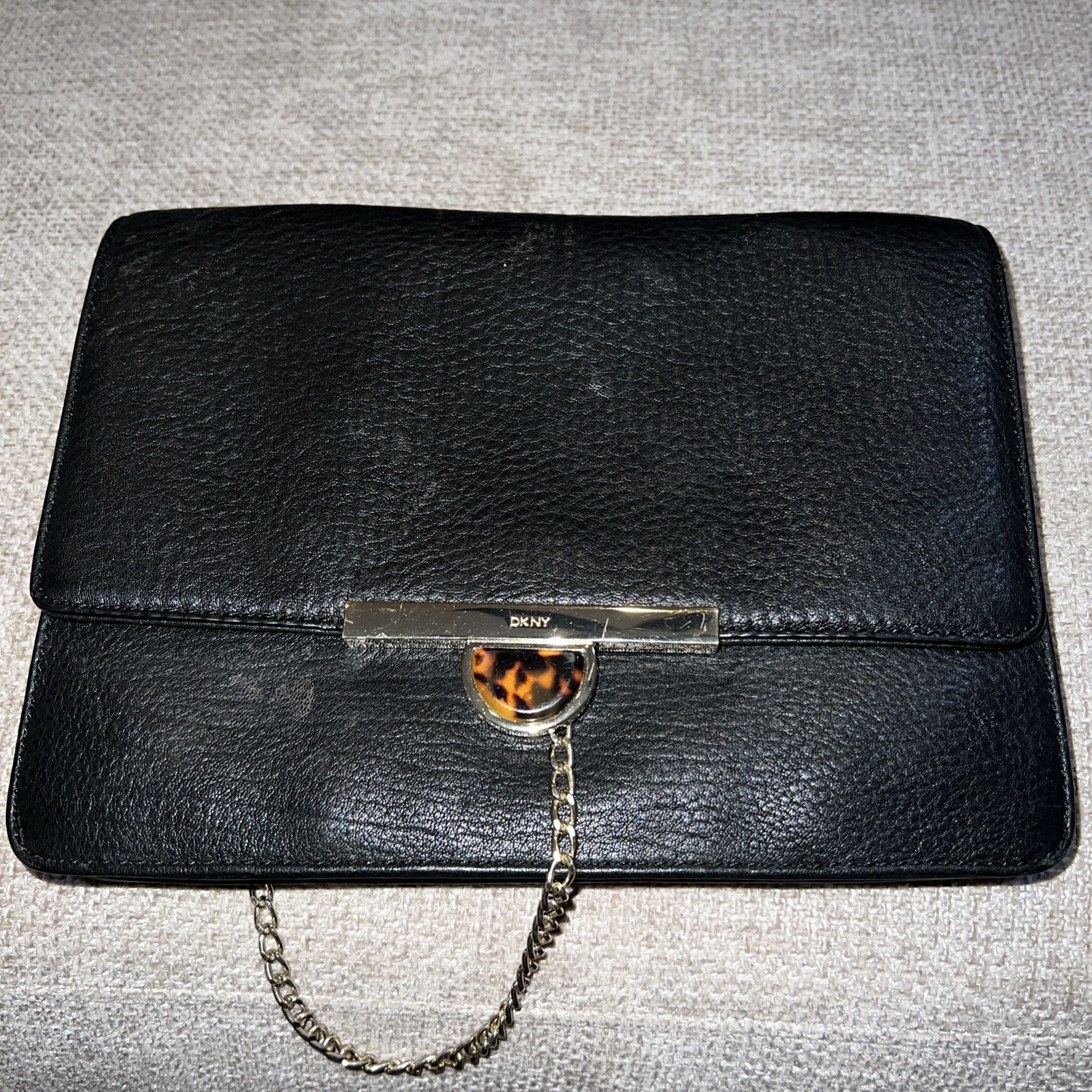 DKNY Black Pebbled Leather Chain Crossbody Clutch Wallet Bag Gold Tortoise Clasp