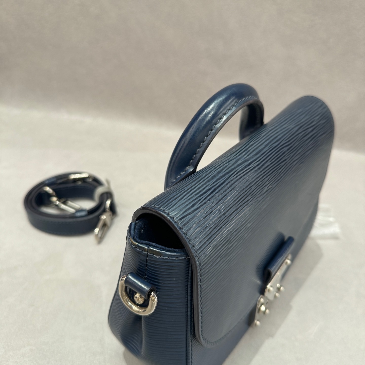 Louis Vuitton Eden Normal Blue Epi Leather Shoulder Crossbody Bag US Ship