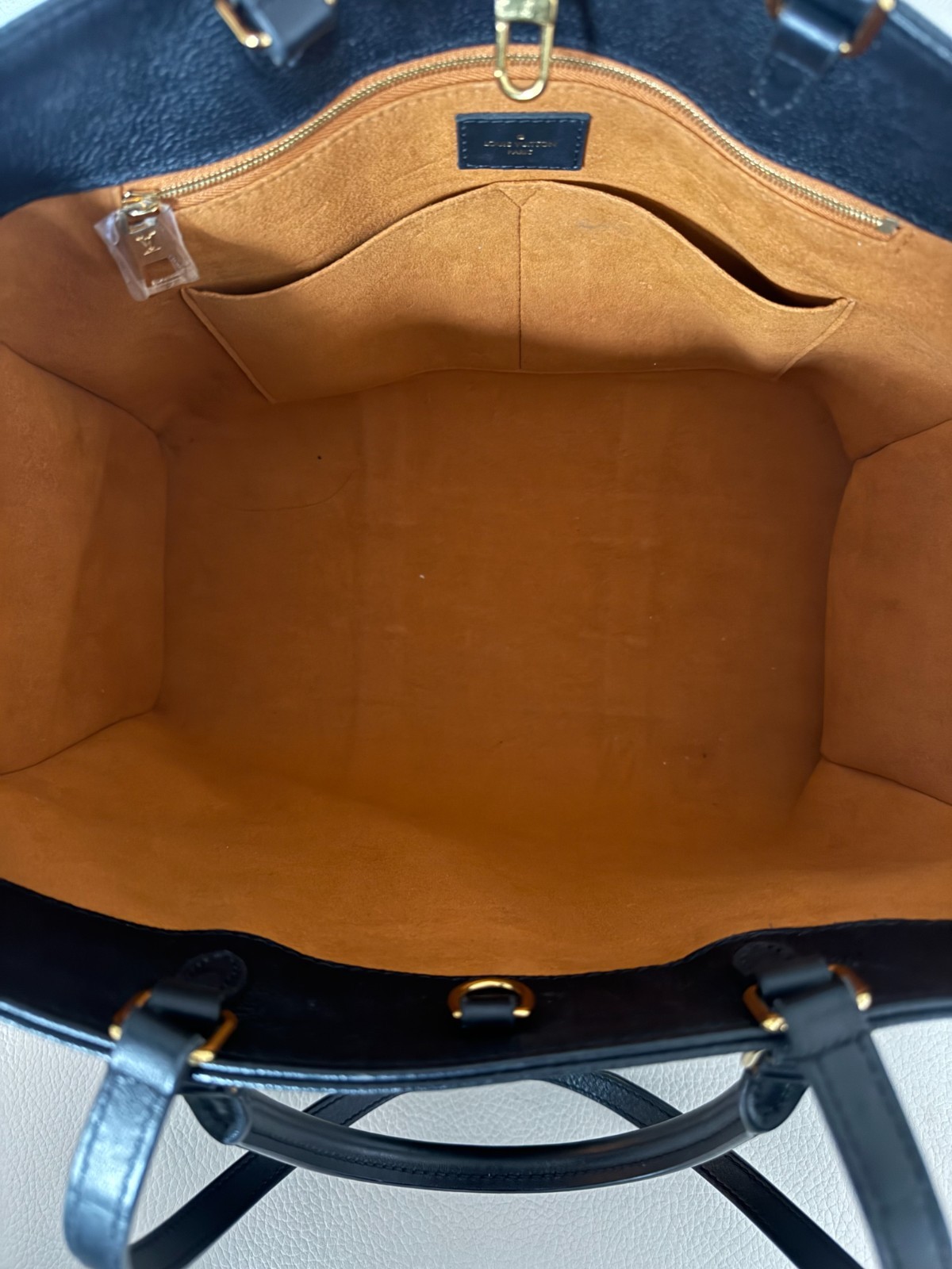 AUTHENTIC Louis Vuitton OnTheGo GM Tote Black Empreinte Leather