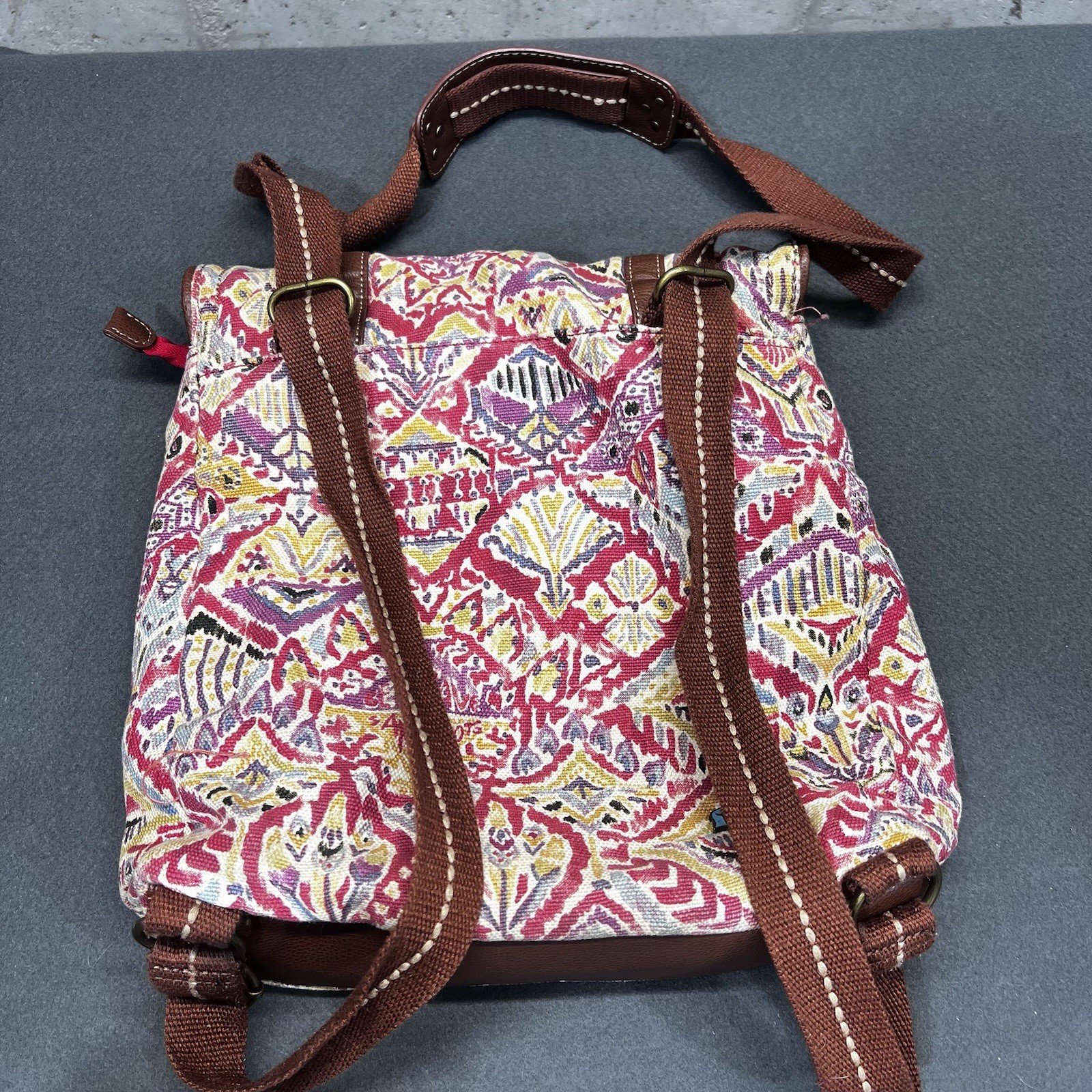 Sakroots Boho Convertible Backpack / Purse Artist Circle Flap Style Travel Bag