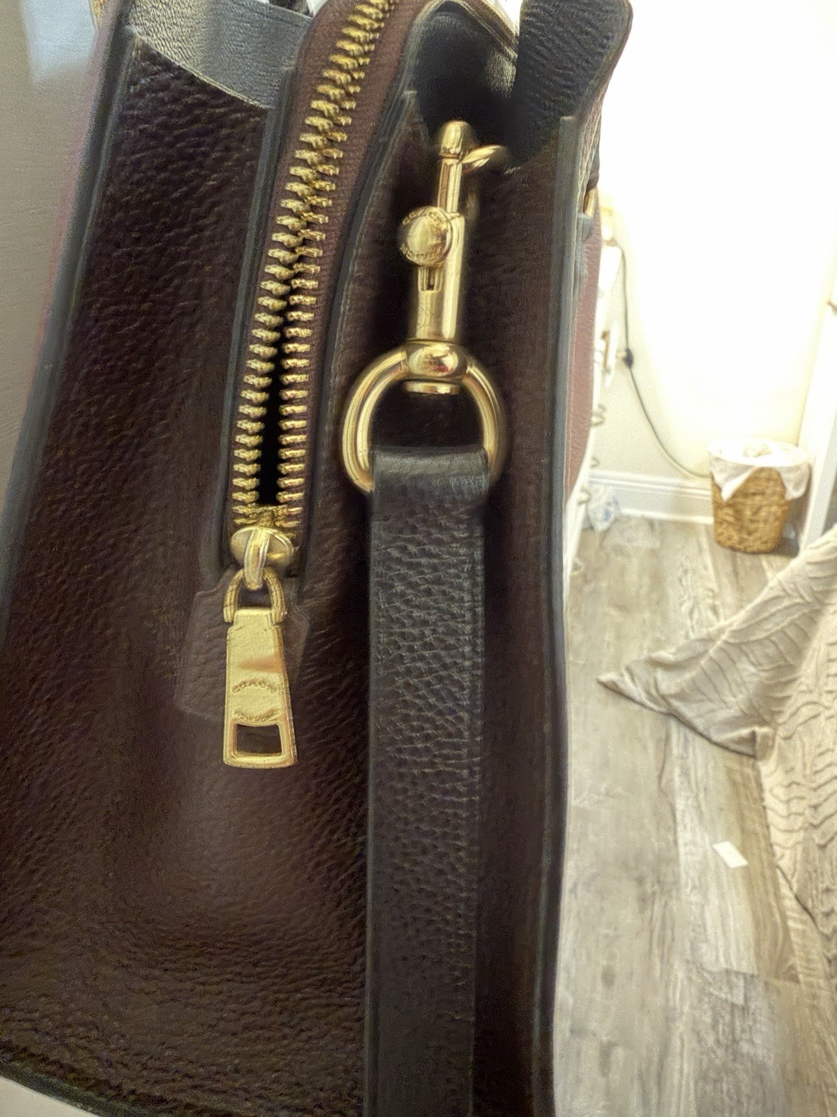 COACH Burgundy/Black Pebbled Satchel Top Handle Zip Bag w/ Detachable Strap