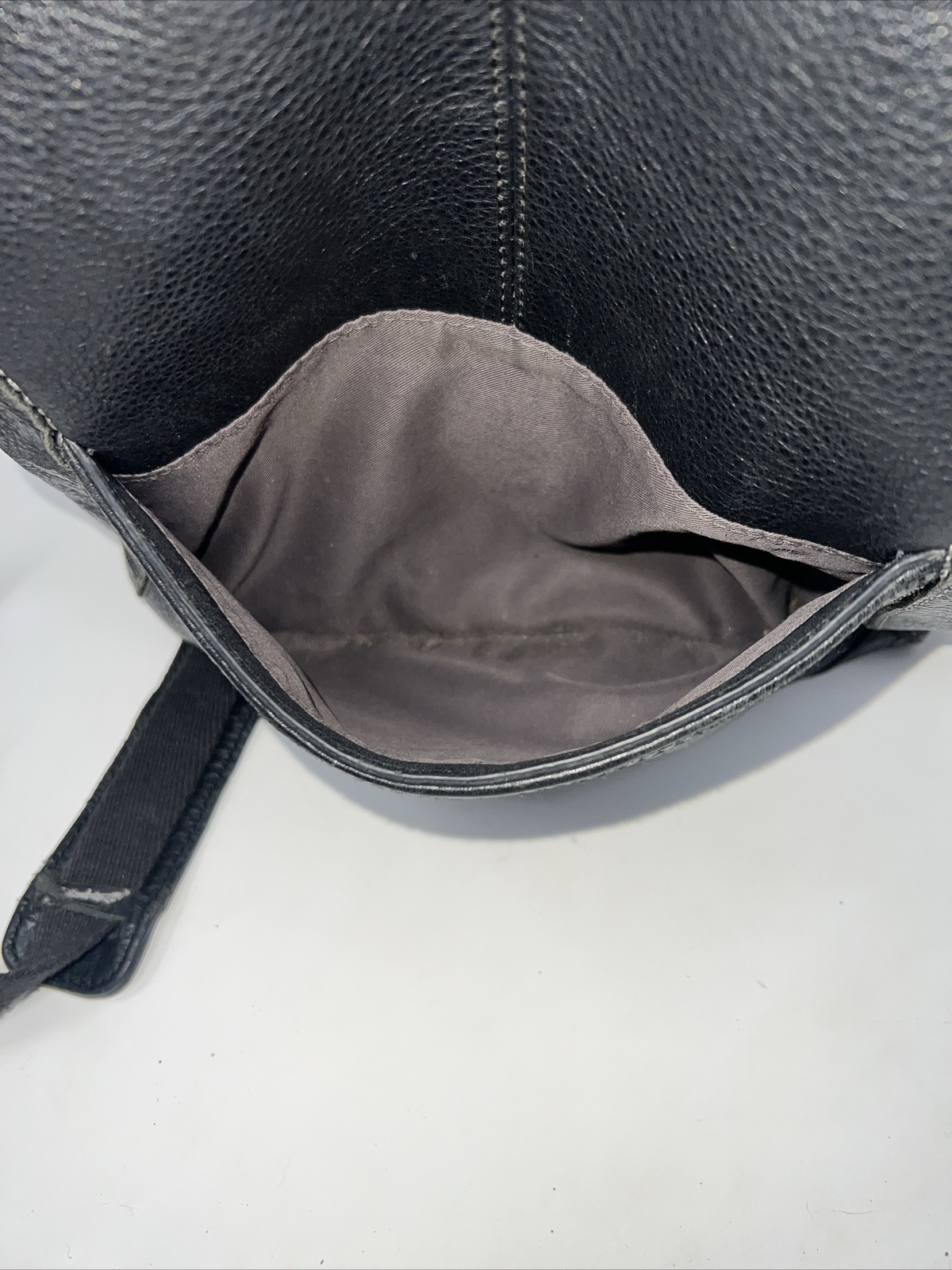 The Sak Iris Leather Cross Body Bag Purse Black See Photos! Handle Needs Sewn
