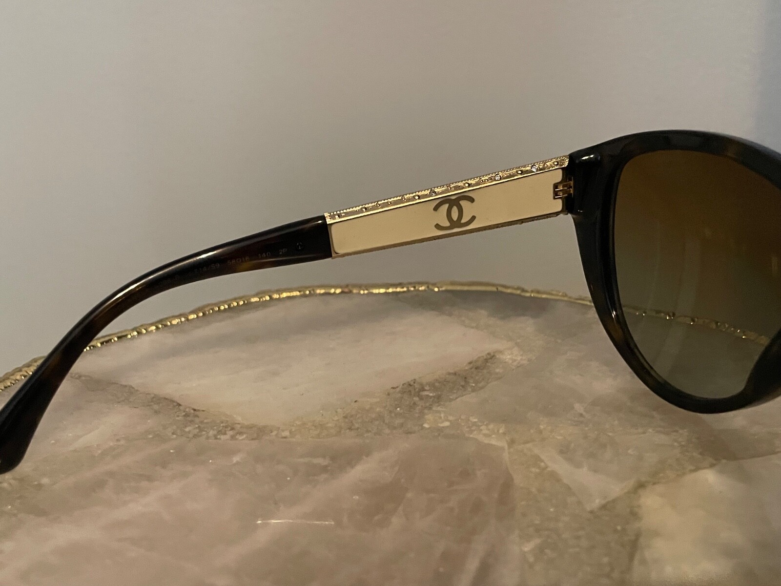 NIB CHANEL POLARIZED ACETATE BROWN GOLD CC LOGO CRYSTAL SUNGLASSES SUNNIES $950
