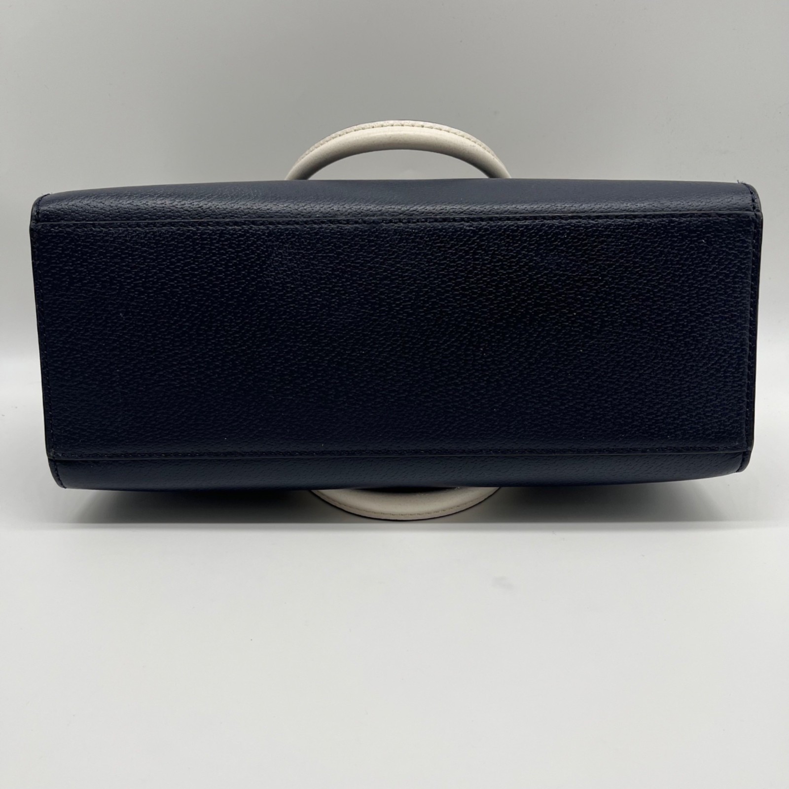 Kate Spade Navy And Cream Leather Grove Street Caley Shoulder Bag