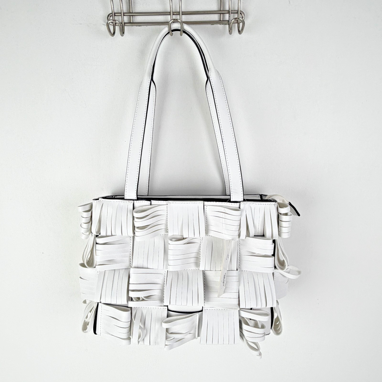 Chinese Laundry White Fringe Woven Tote Bag NWT Gold Hardware Boho CHB-1224