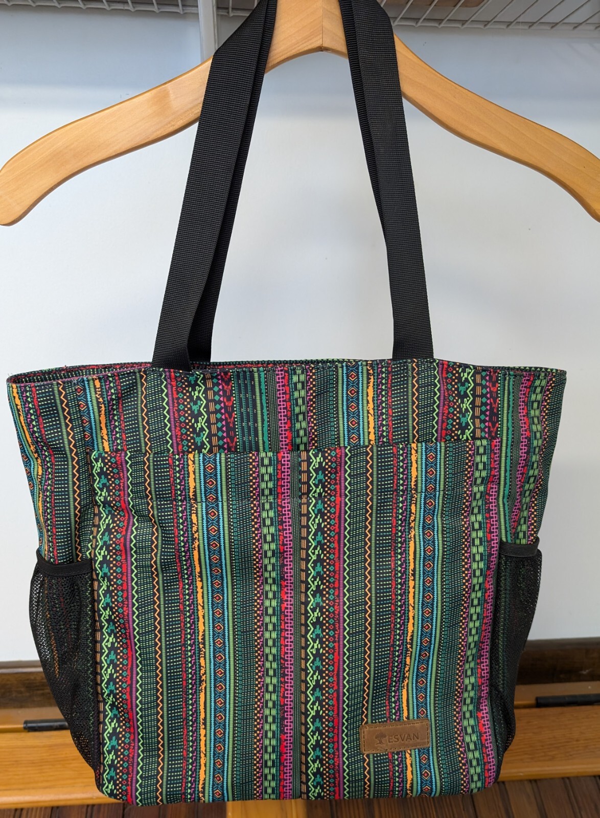 ESVAN ORIGINAL~LARGE TOTE/GYM BAG/BEACH~WATER RESISTANT~MANY POCKETS