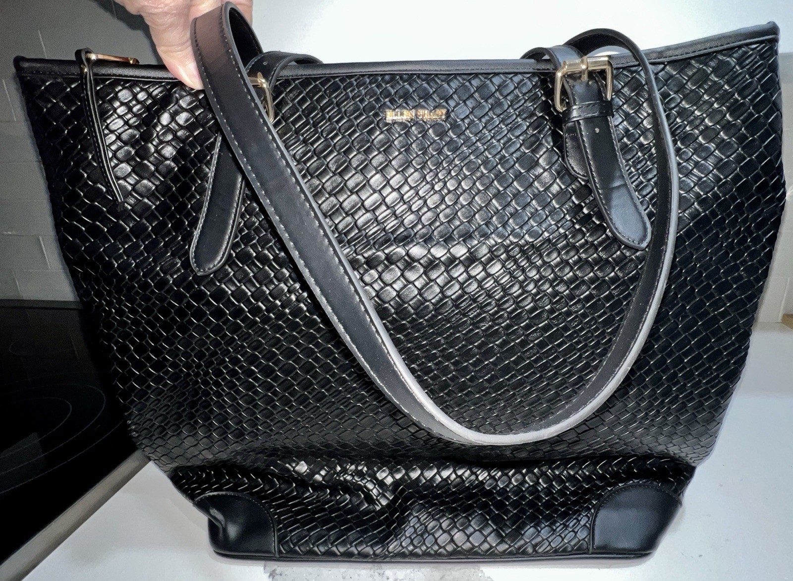 Ellen Tracy The Allison 18.5″ Black Woven PU East West Workbook Tote Shopper EUC