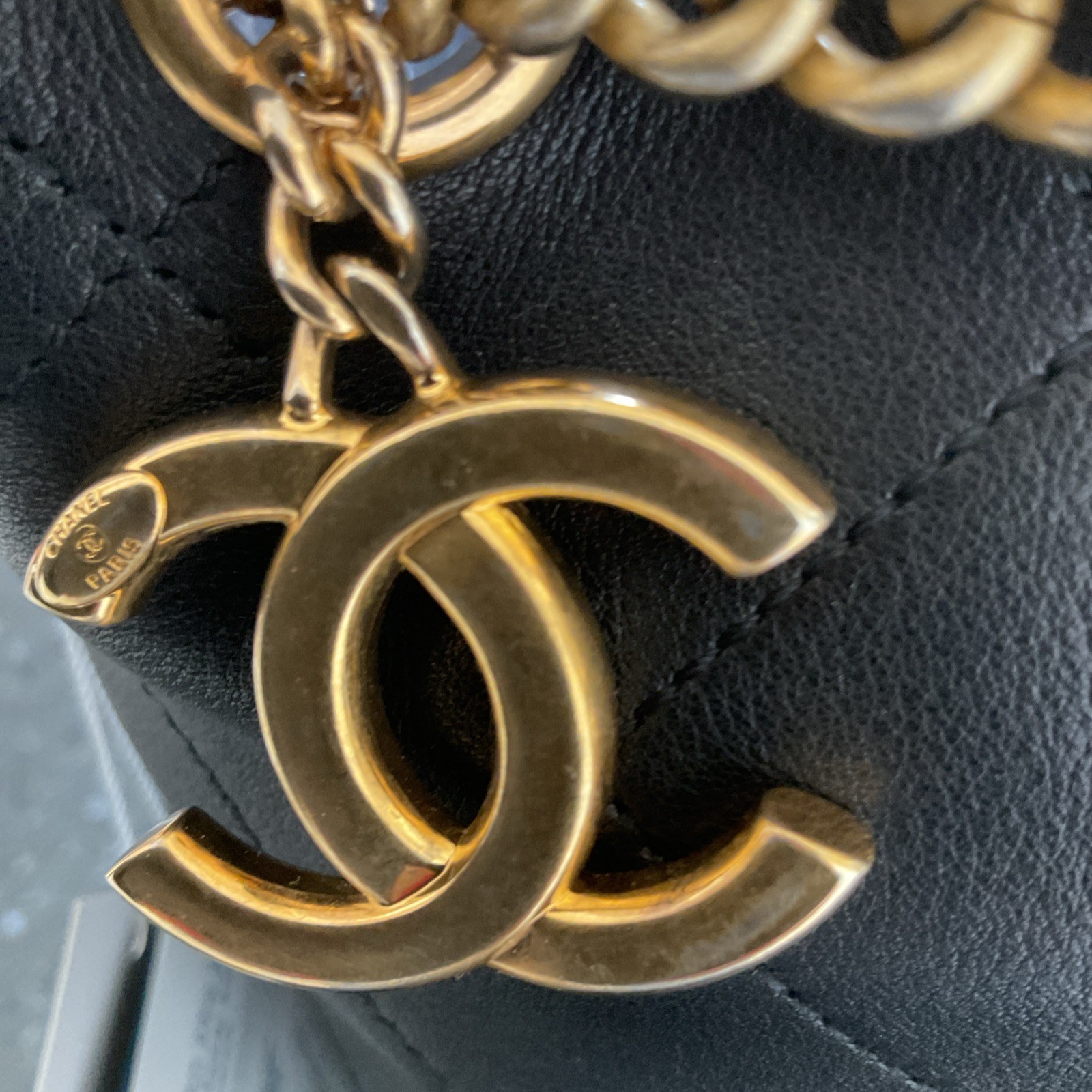 Chanel Cowhide Hobo Shoulder Bag Excellent Condition Approx.10x8x5”,Black