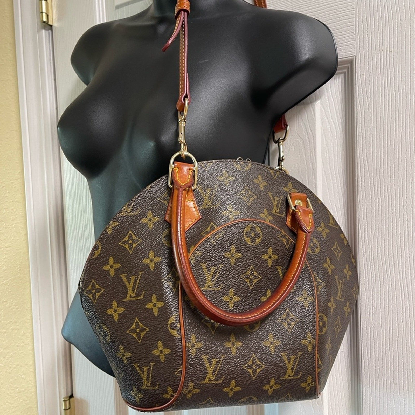 Louis Vuitton Ellipse Brown and Tan Hand Bag-EUC Plus-Padlock/Key