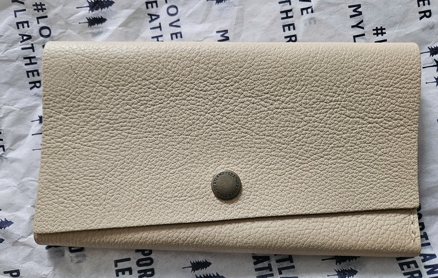 NEW Portland Leather Goods Pebbled Bone Rancher Trifold Wallet