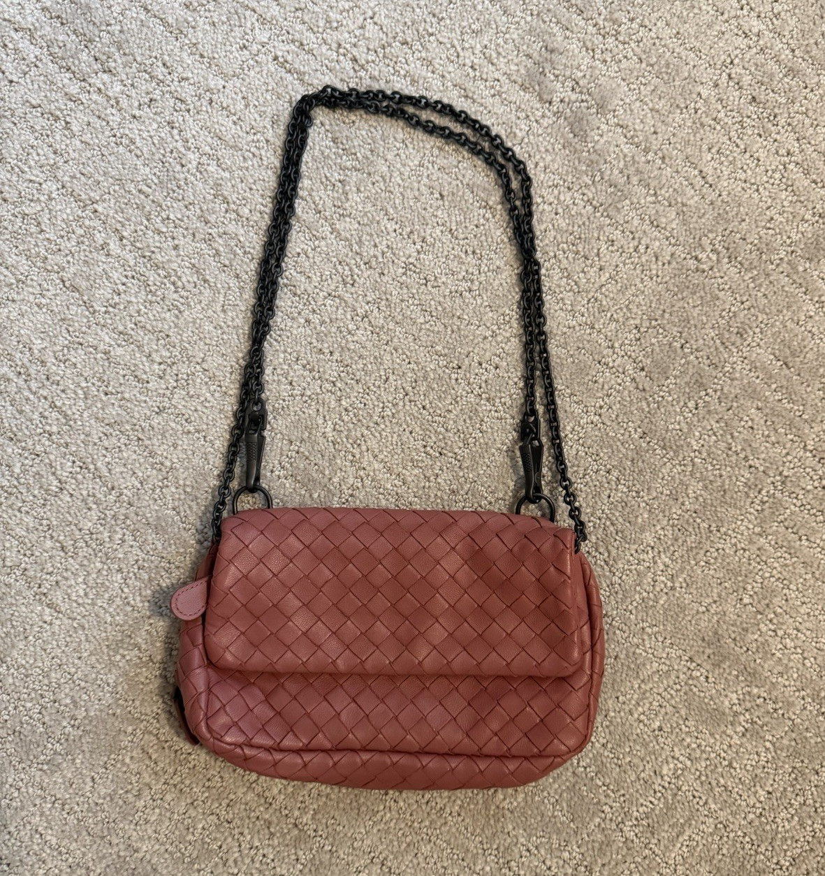 Bottega Veneta Intreciatto Mini Leather Crossbody Bag in Dusty Pink
