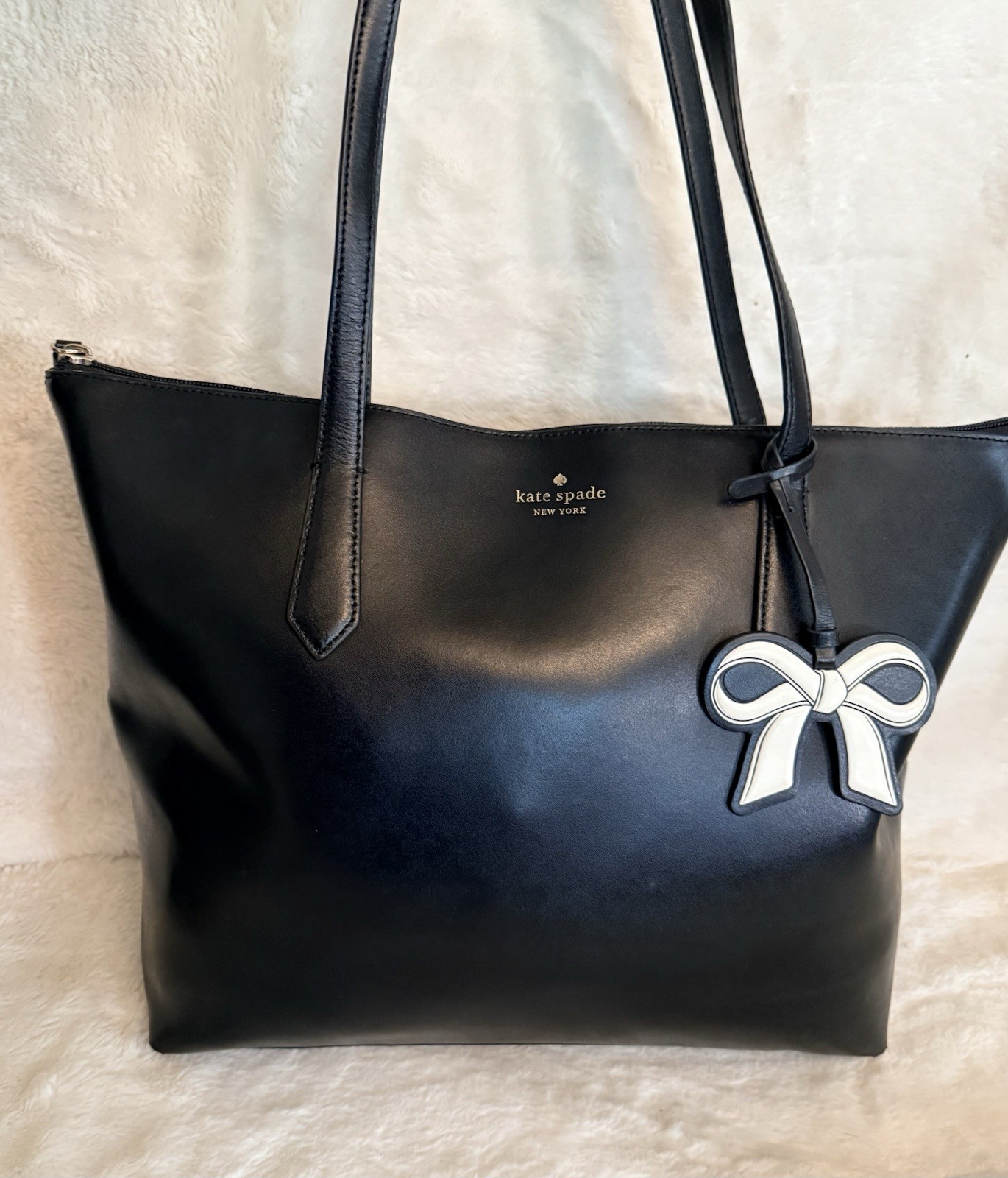 Authentic Kate Spade New York Cassy Black Large Tote w/ Removable Bow Charm