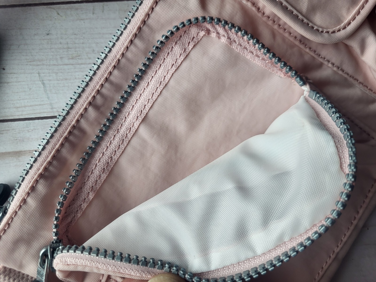 Kipling Defea Warm Rose Tonal Shoulder Bag.