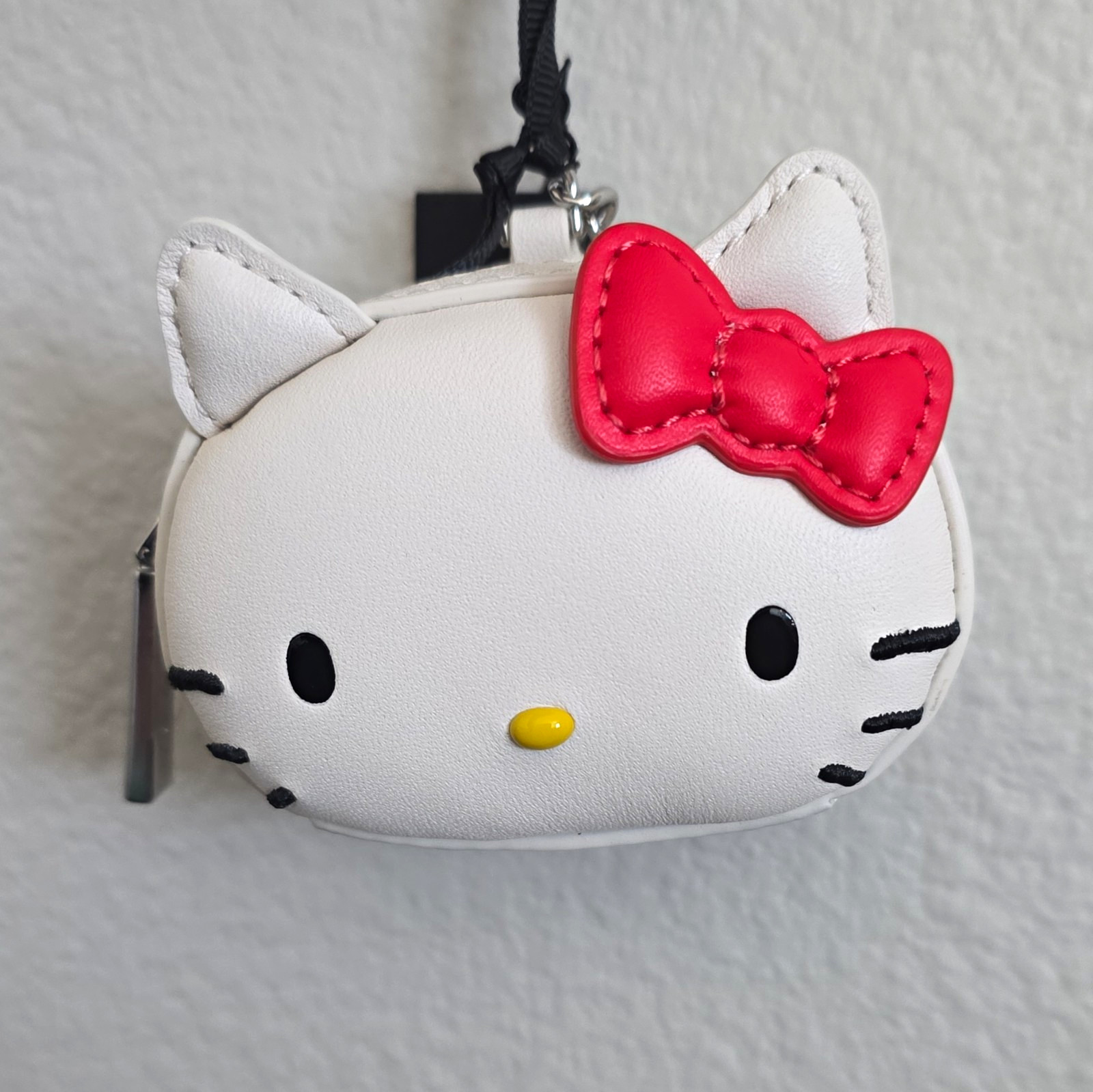 Kate Spade New York Hello Kitty Zip Crossbody Bag White/Black Strap Silver