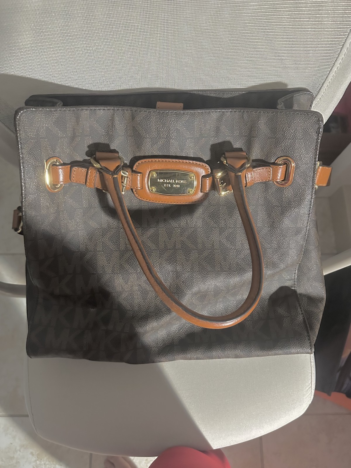 Michael Kors Women’s Large Leather Brown Shoulder Tote Handbag