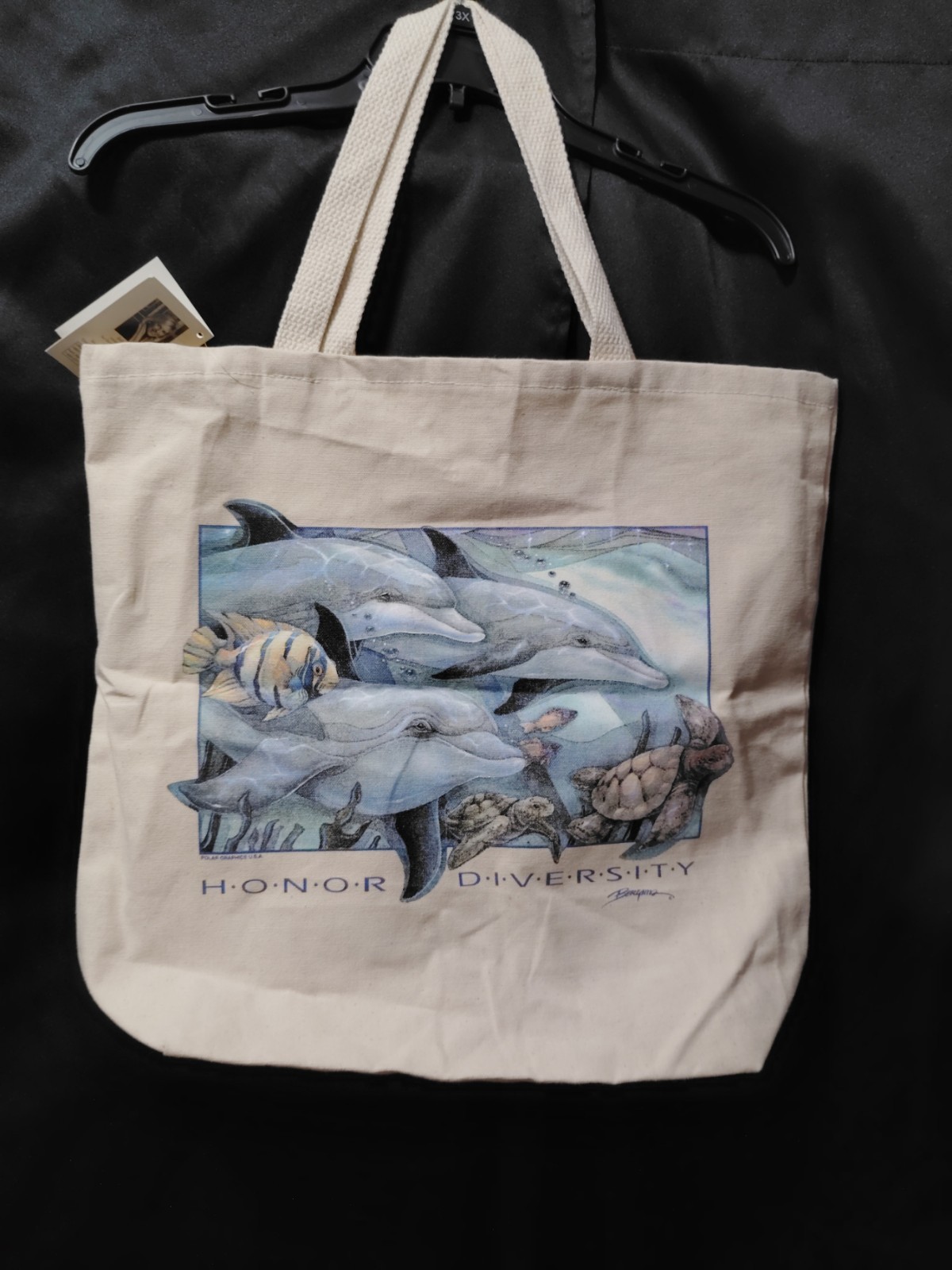 Tote with dolphins and sea turtles