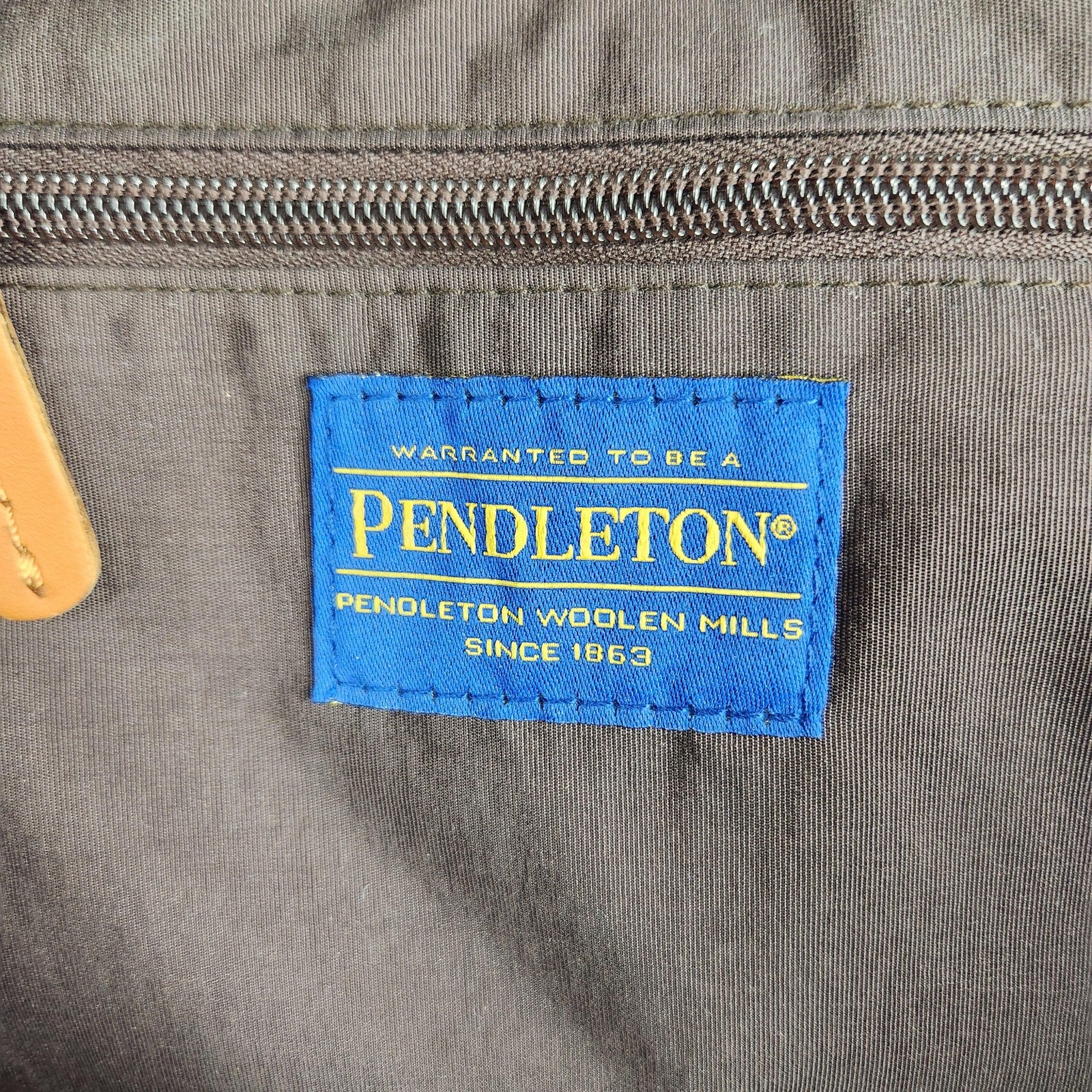 Pendleton Tote Bag Large Multicolor Wool Leather Southwestern Tribal Zip Top