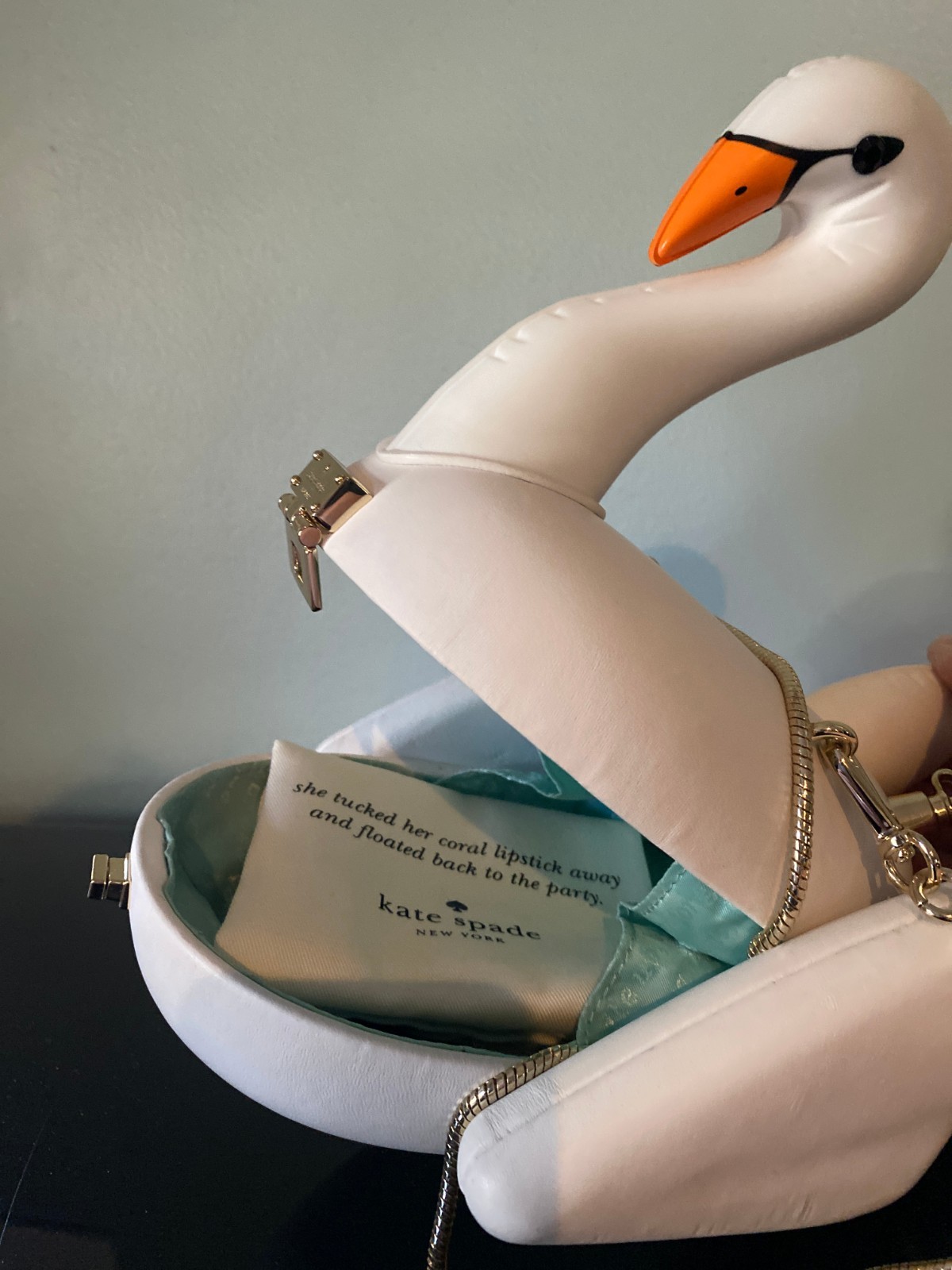 RARE NIB Pristine KATE SPADE Checking In 3D SWAN Pool Float Bag