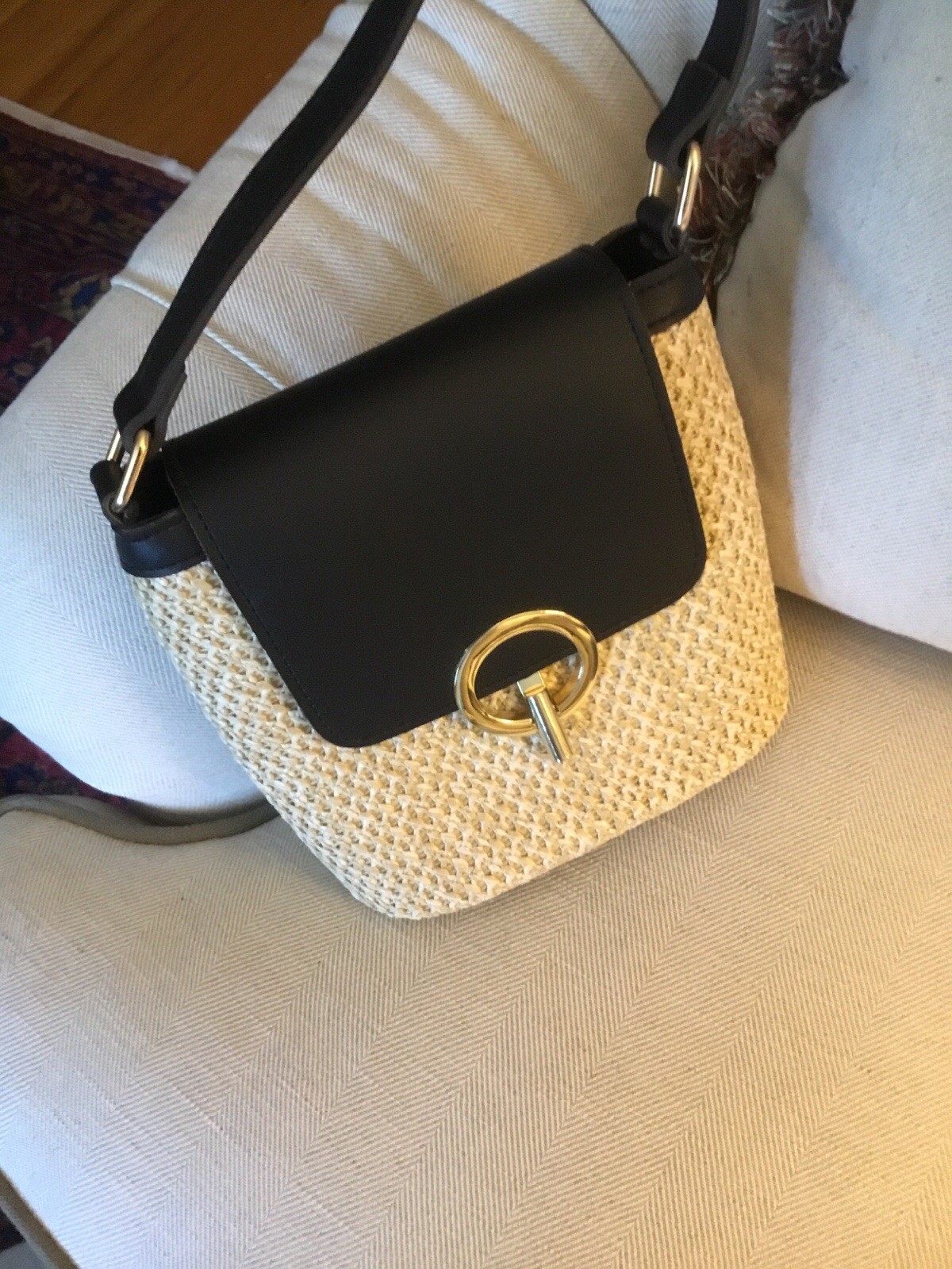 Natural Straw And Black Handbag – So Chic !