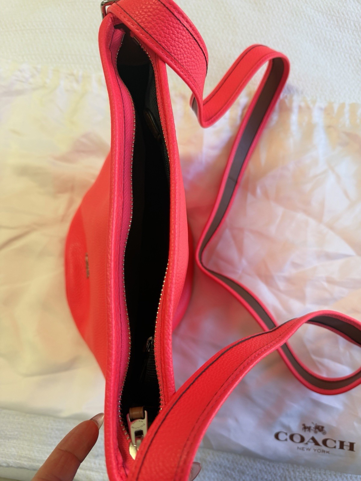 Coach Red Pebbled Bucket Crossbody Bag Zip Closure Adjustable Strap Dust Bag