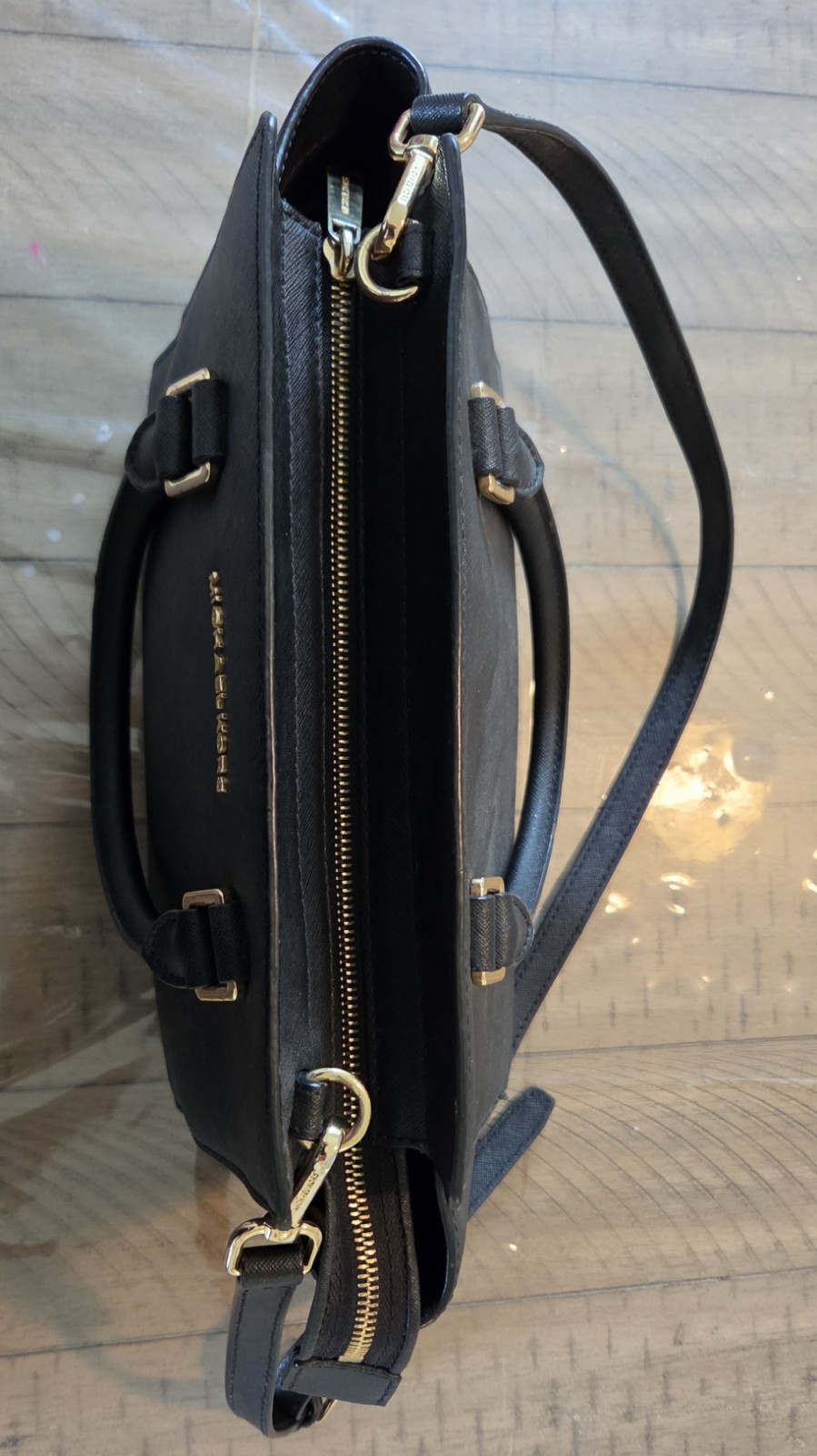 Michael Kors Selma satchel made from saffiano leather