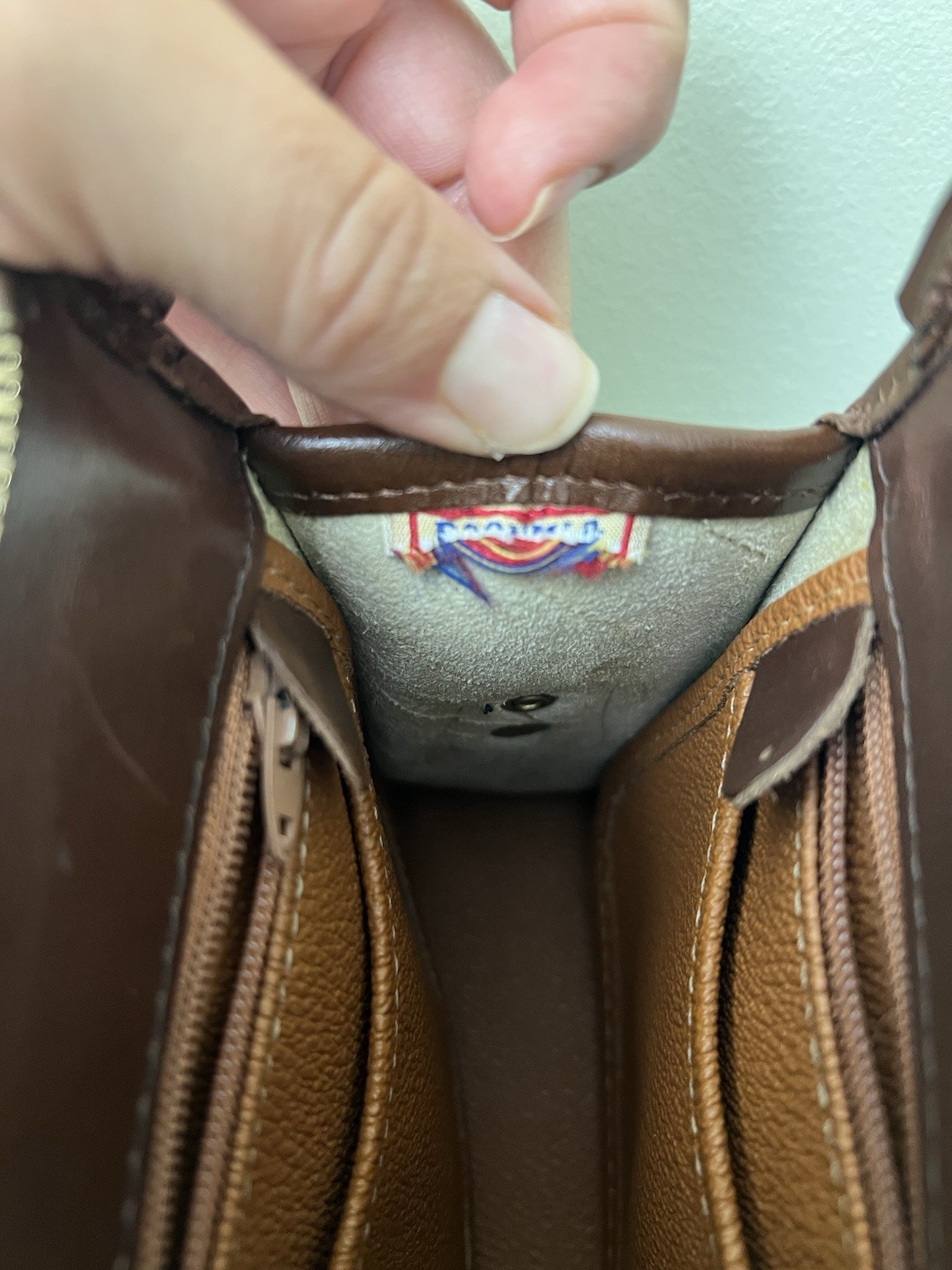 Vintage Dooney & Bourke Cream and Brown Leather Crossbody Bag EUC