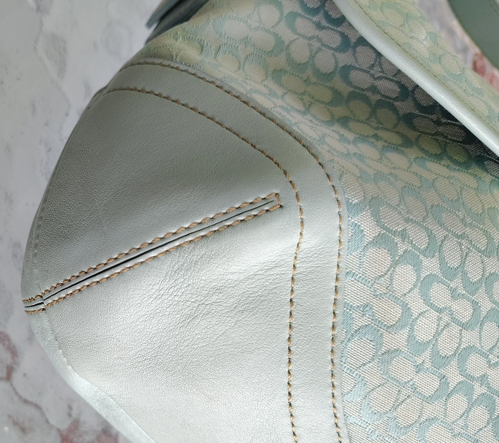 Coach MEDIUM Vintage F06808 Soho Robin Egg Blue Signature C & Leather Bag
