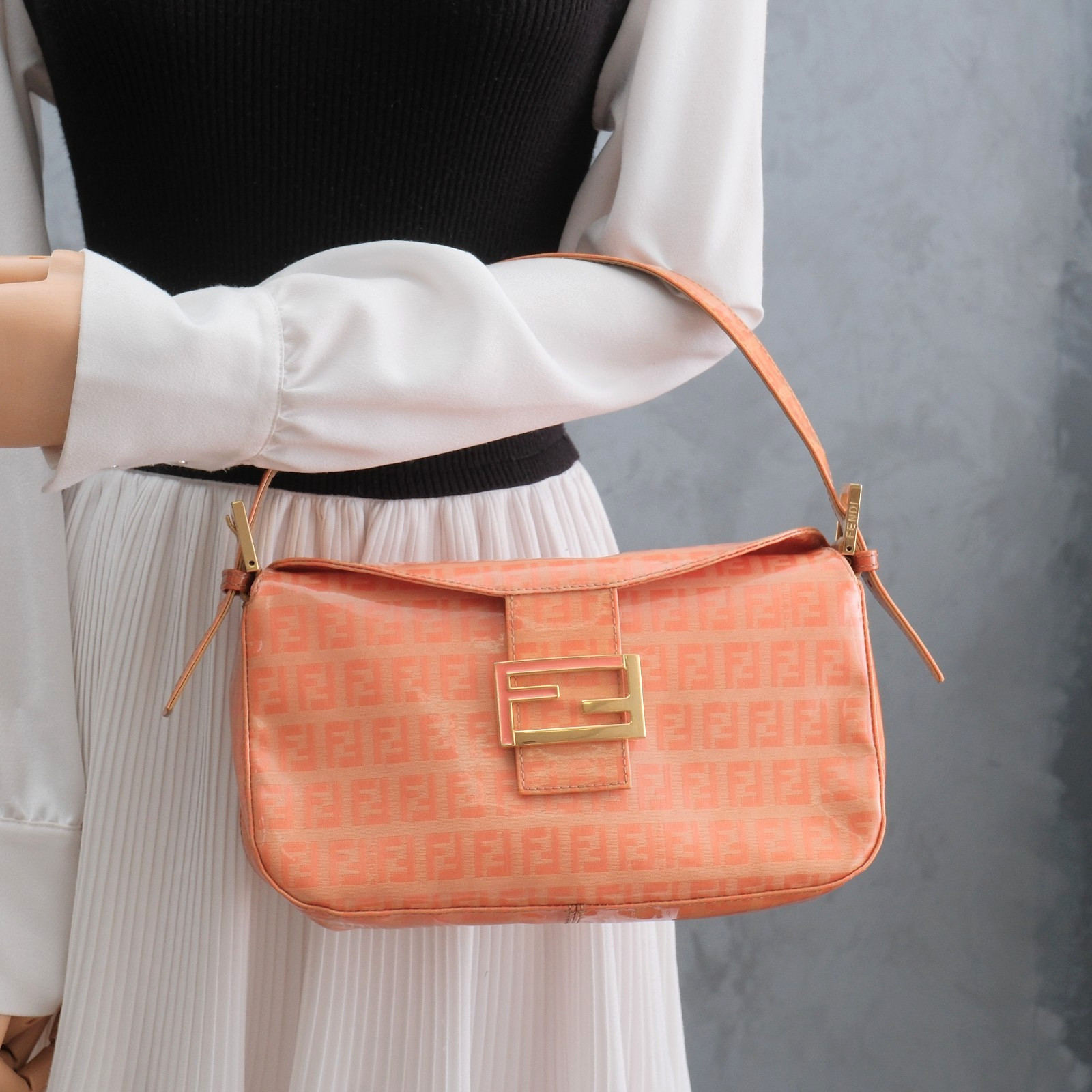 Fendi Mamma Baguette Shoulder Hand Bag Purse Zucchino