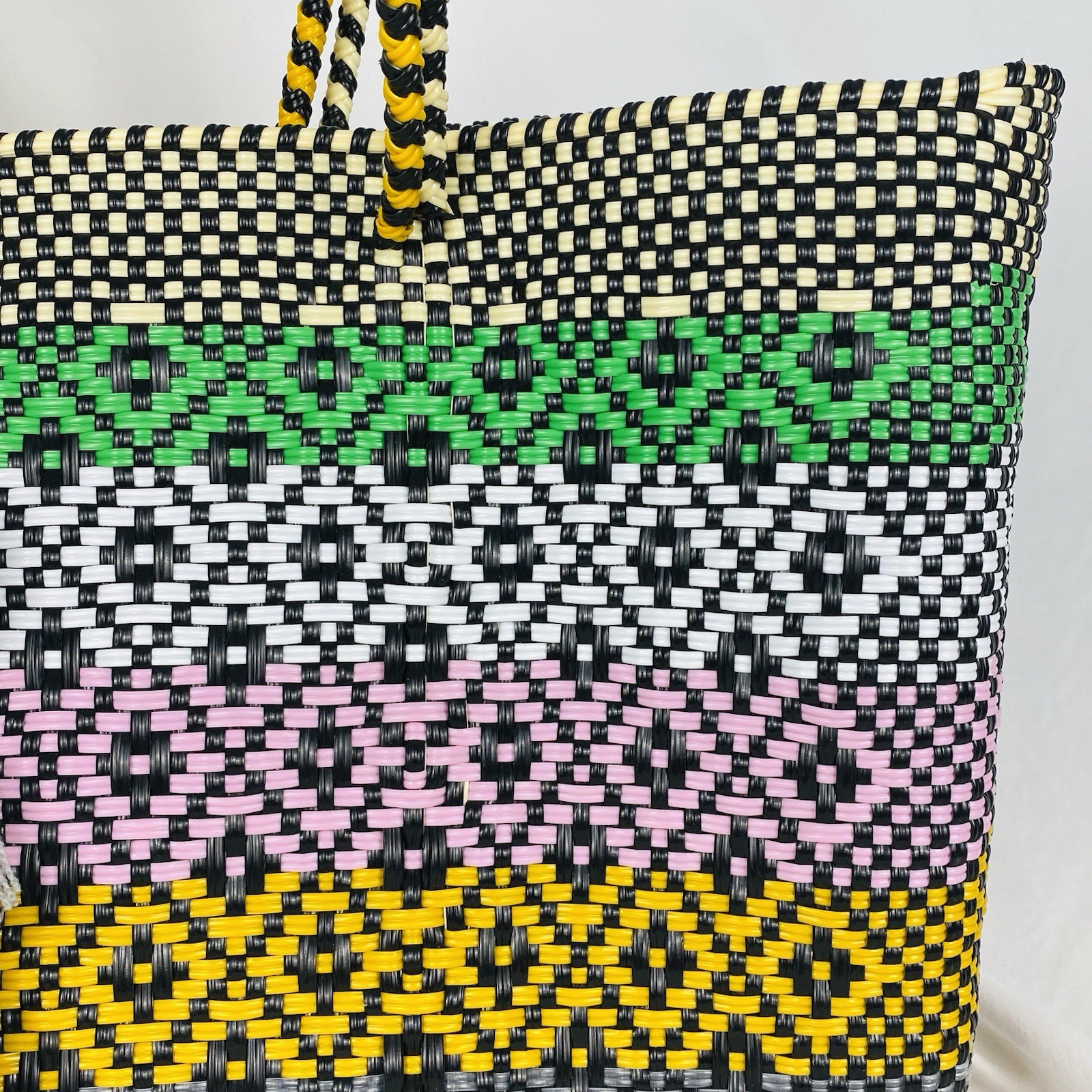 Oaxaca Mexico Hand Woven Recycled Plastic Large Market /Beach Tote Bag w Pom-Pom