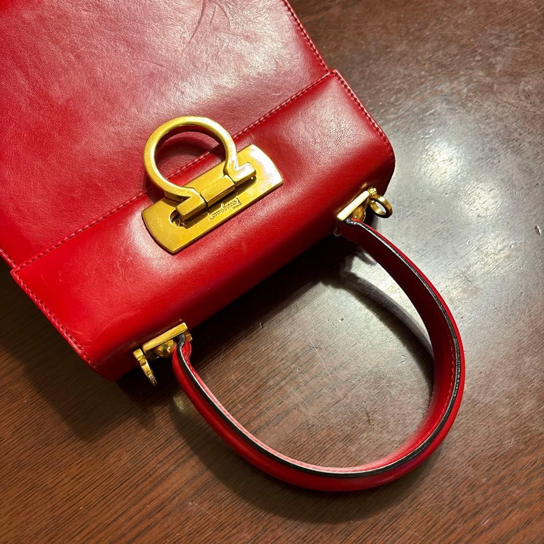 Salvatore Ferragamo Red Leather Handbag Shoulder Bag 20cm 7.9in W 19cm 7.5in H