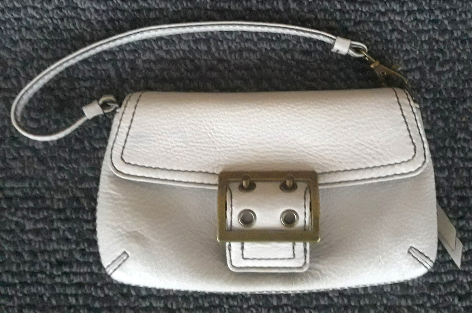 BANANA REPUBLIC Soft Pebbled Leather Wristlet Flap Snap/Buckle MINI Purse ~Excel
