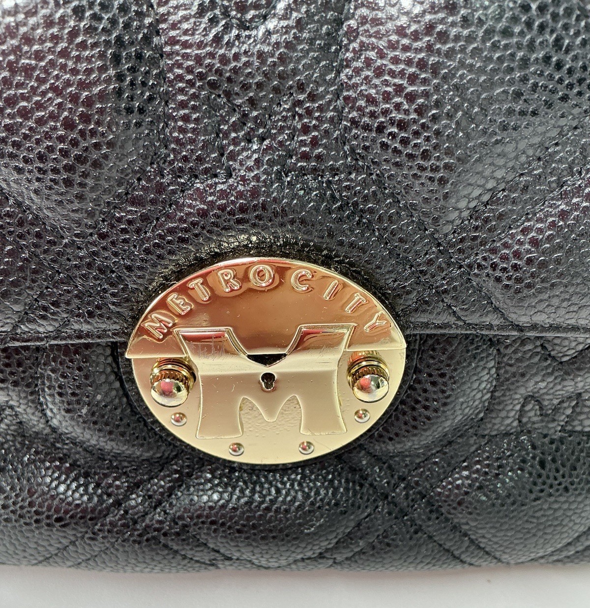 Metrocity Quilted Pebbled Leather Chain Strap Shoulder Bag Black Gold Logo