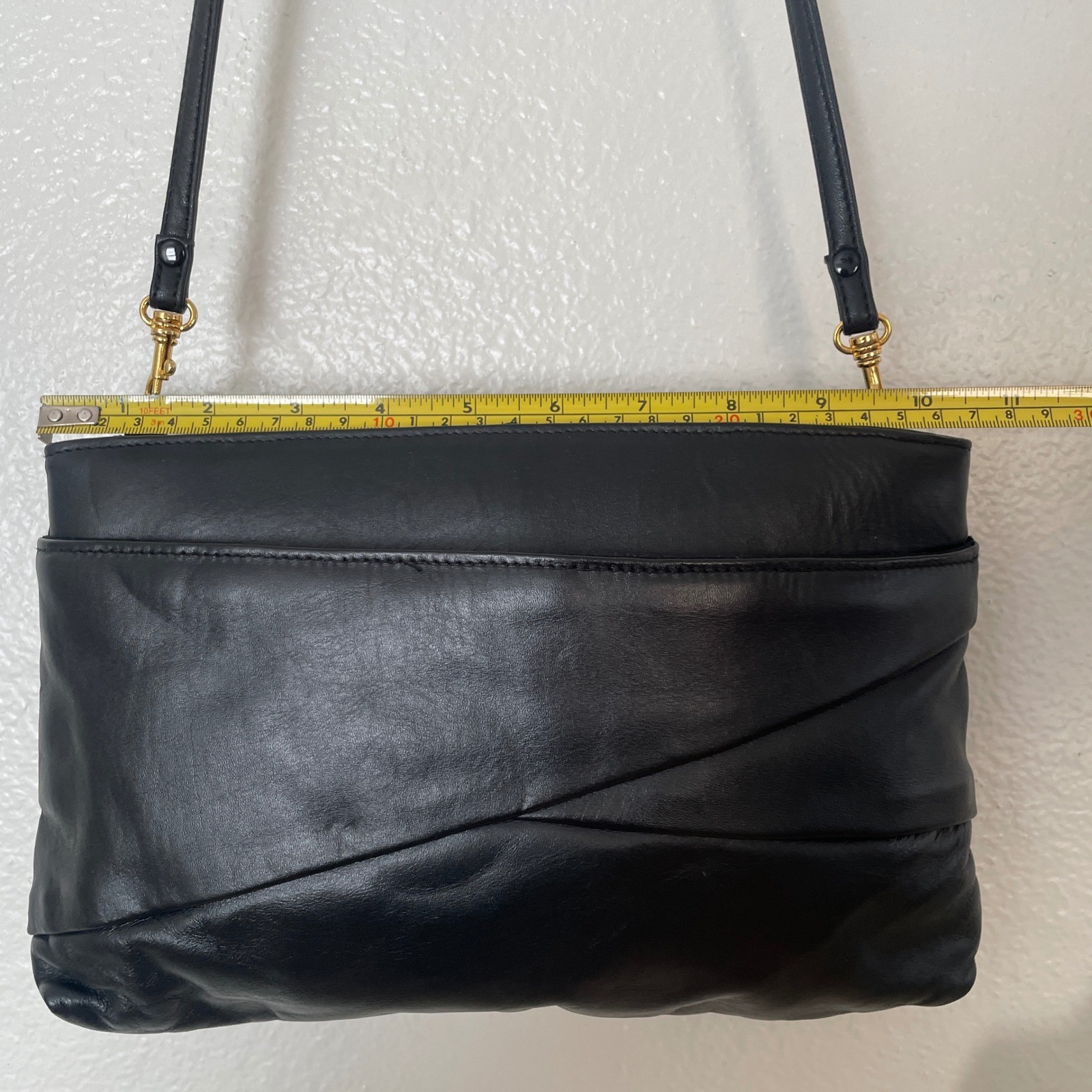 Amanda Smith Black Leather Crossbody Bag Pleated Clutch Gold Hardware
