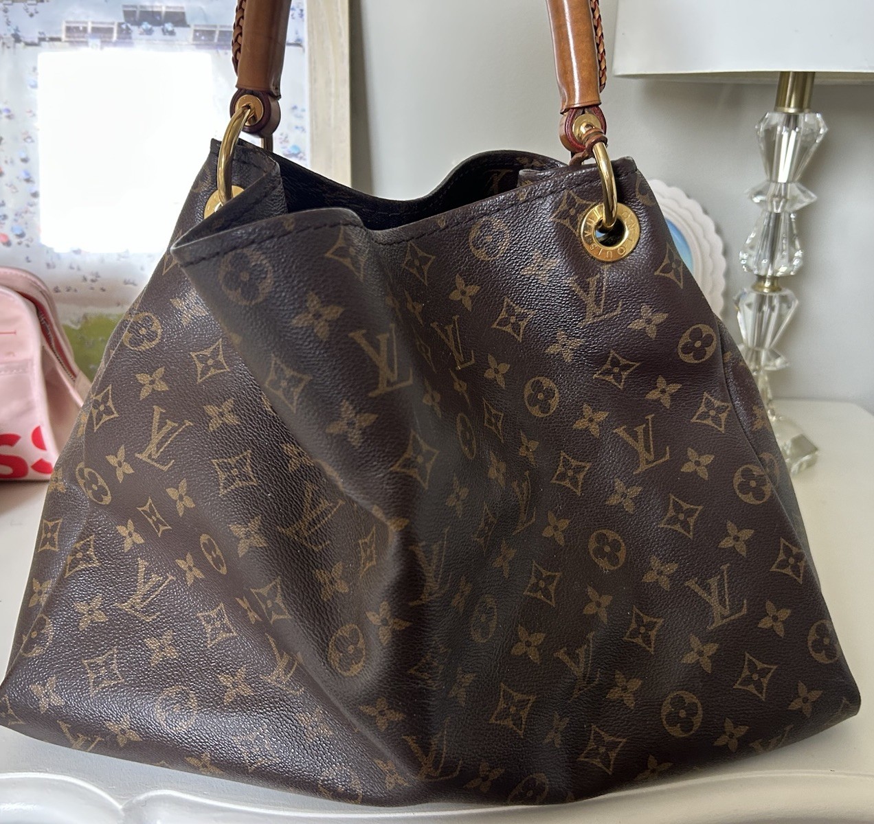 Louis Vuitton Artsy Bag