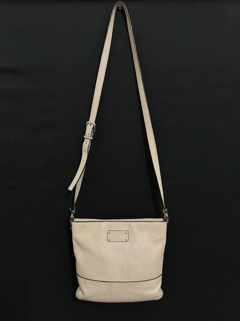 Kate Spade New York Beige Pebbled Crossbody Bag Zip Top Lined Silver HW