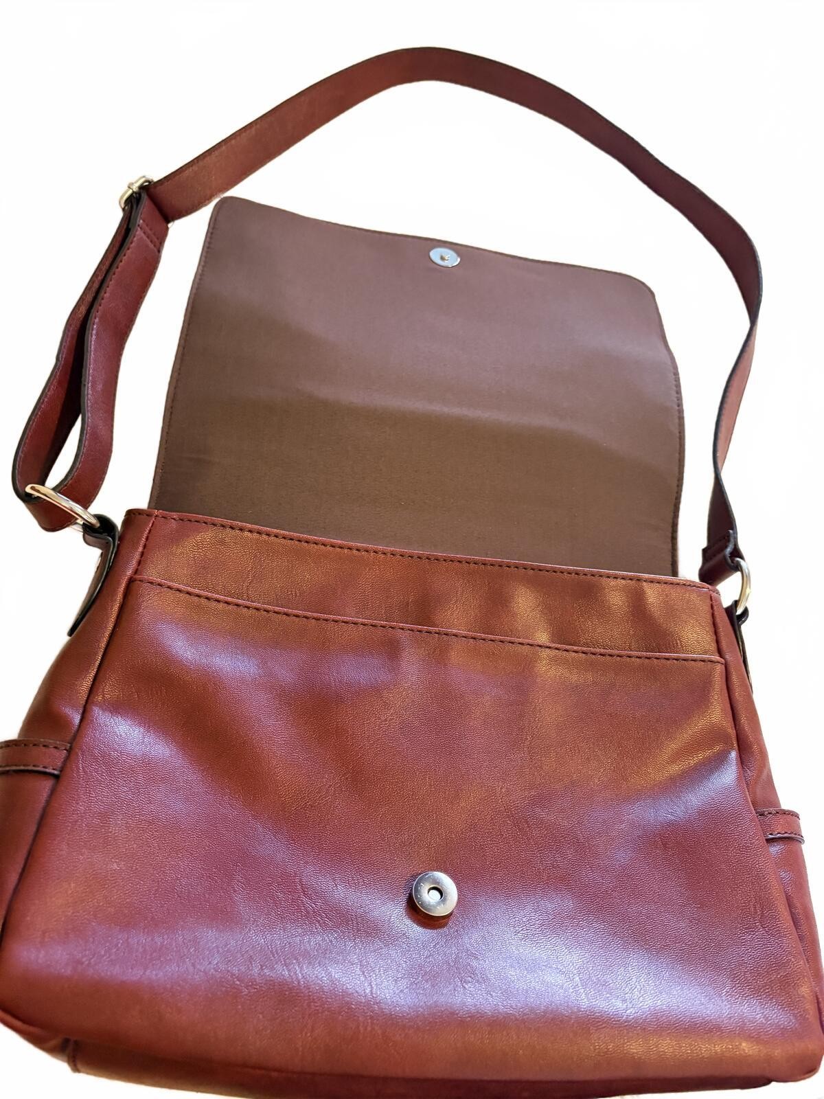 Relic Burgundy Faux Leather Crossbody Shoulder Bag