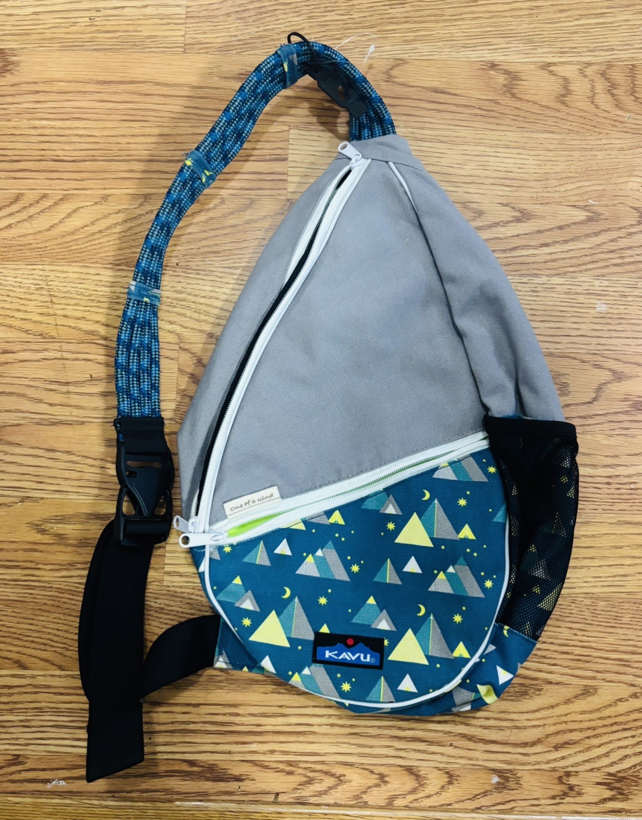 KAVU Paxton Pack Sling Crossbody Backpack Blue Tribal Print 18” Outdoor Bag