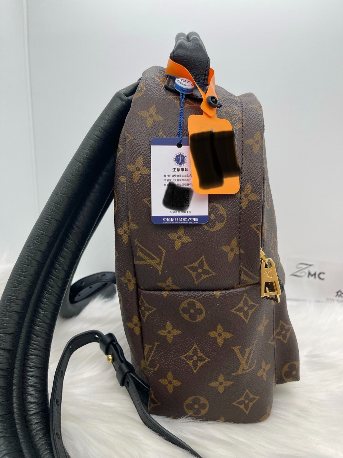 Louis Vuitton Monogram Backpack (22×29×10)cm