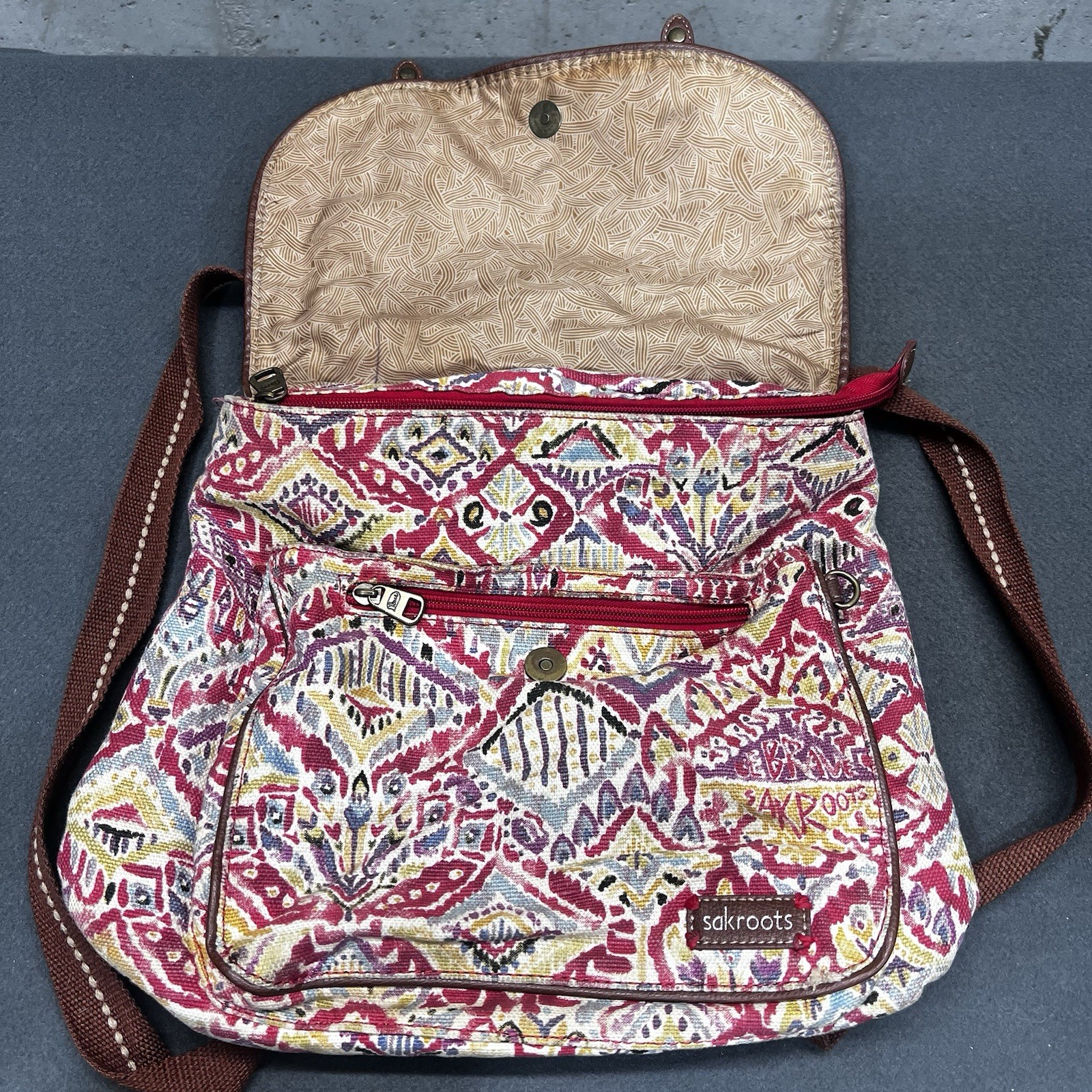 Sakroots Boho Convertible Backpack / Purse Artist Circle Flap Style Travel Bag
