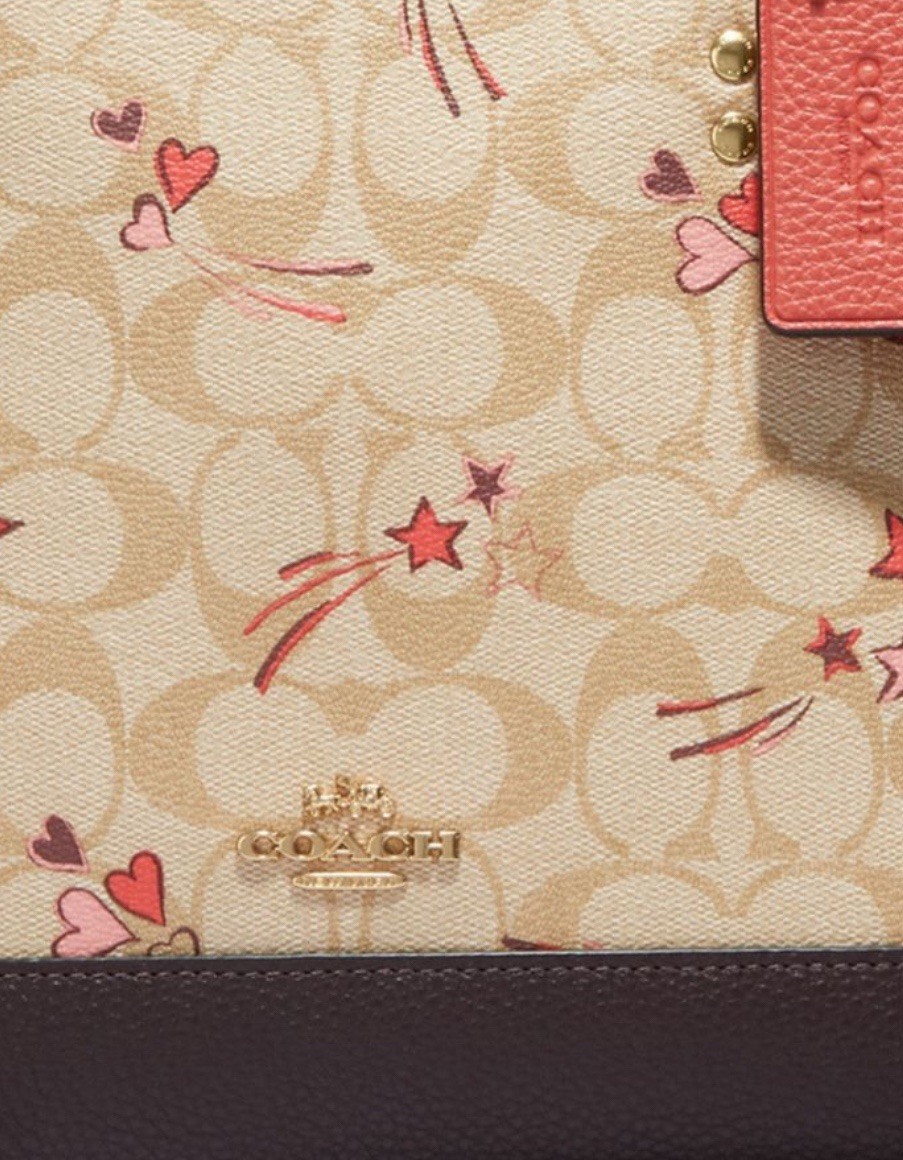 NWT COACH Teri Shoulder Bag In Patent Signature Leather Pink With Heart Charm