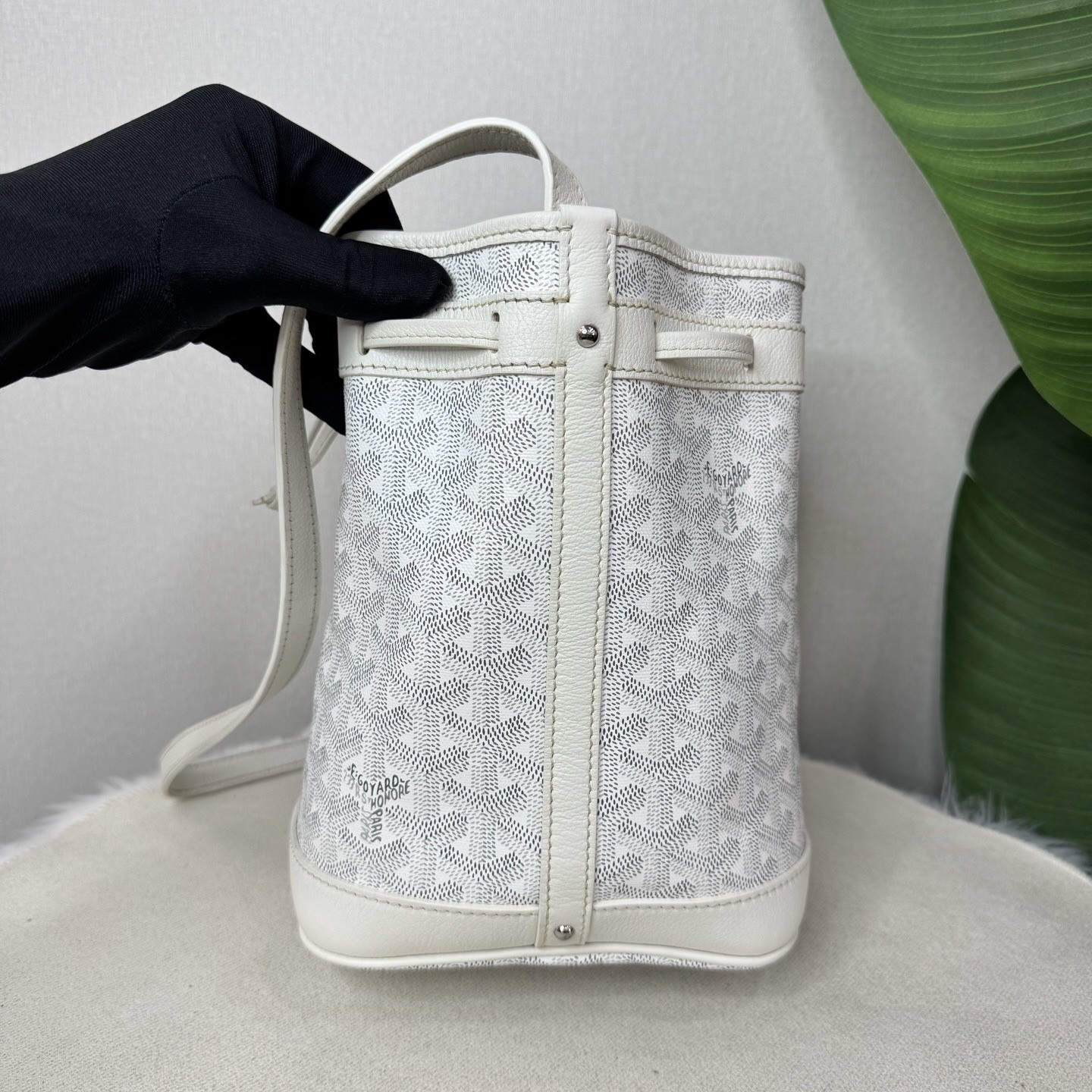 Goyard Pre-Owned Authentic Bucket Bag White Canvas Free Tracked Shipping