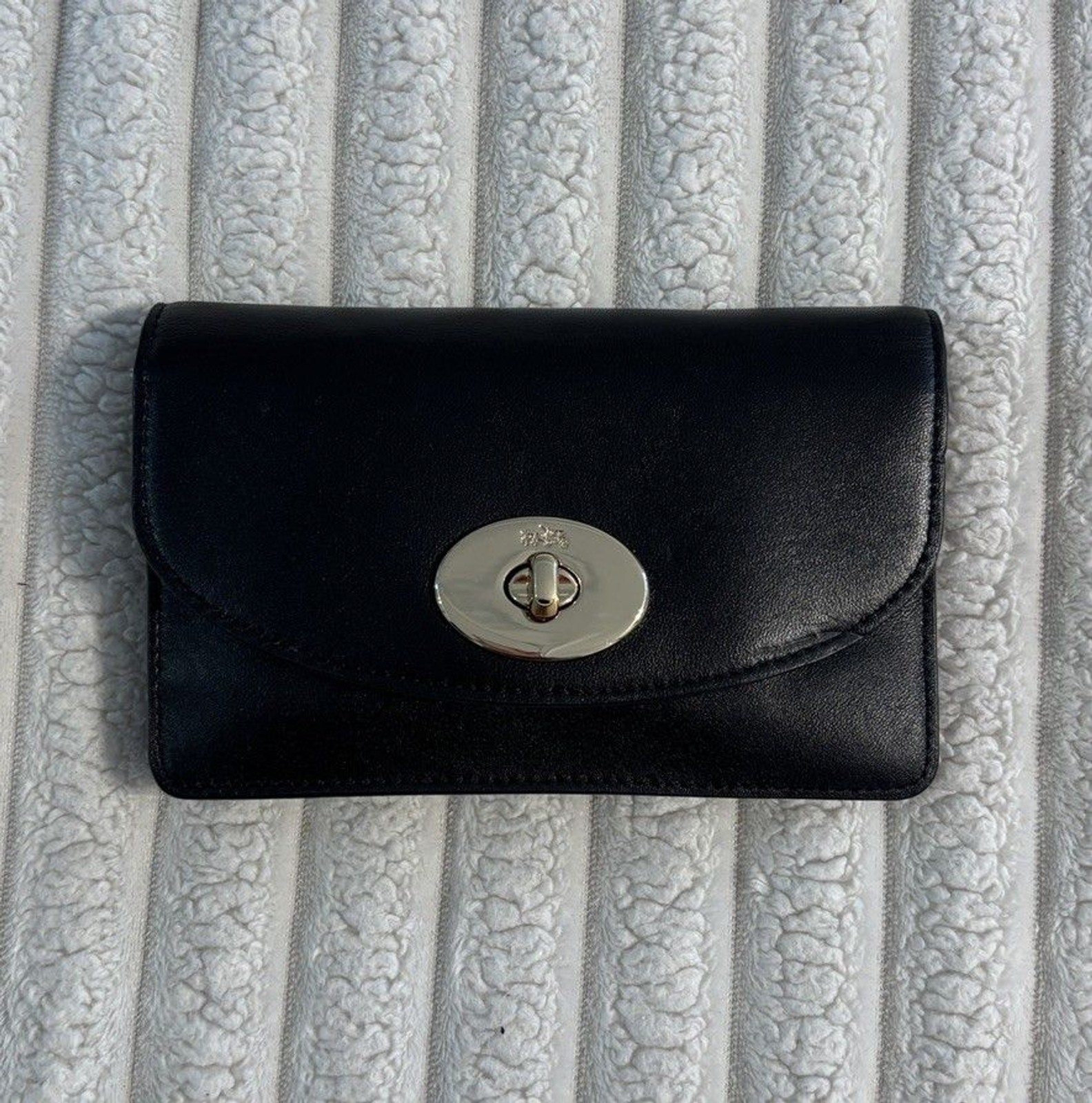 COACH SMOOTH Black Calf Leather Clutch Crossbody – gold chain 53277 wallet