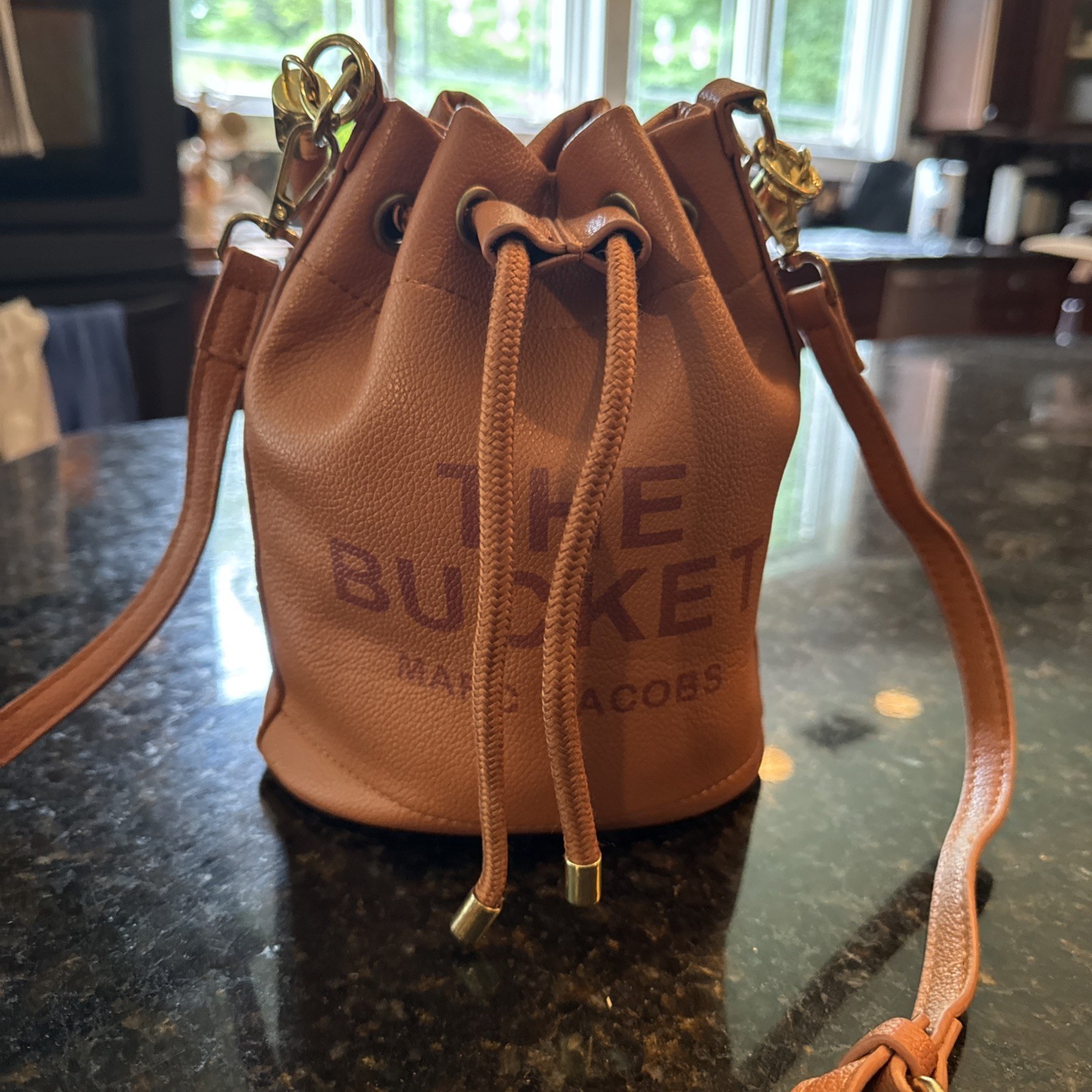 “The Bucket” handheld purse Marc Jacobs Faux Leather