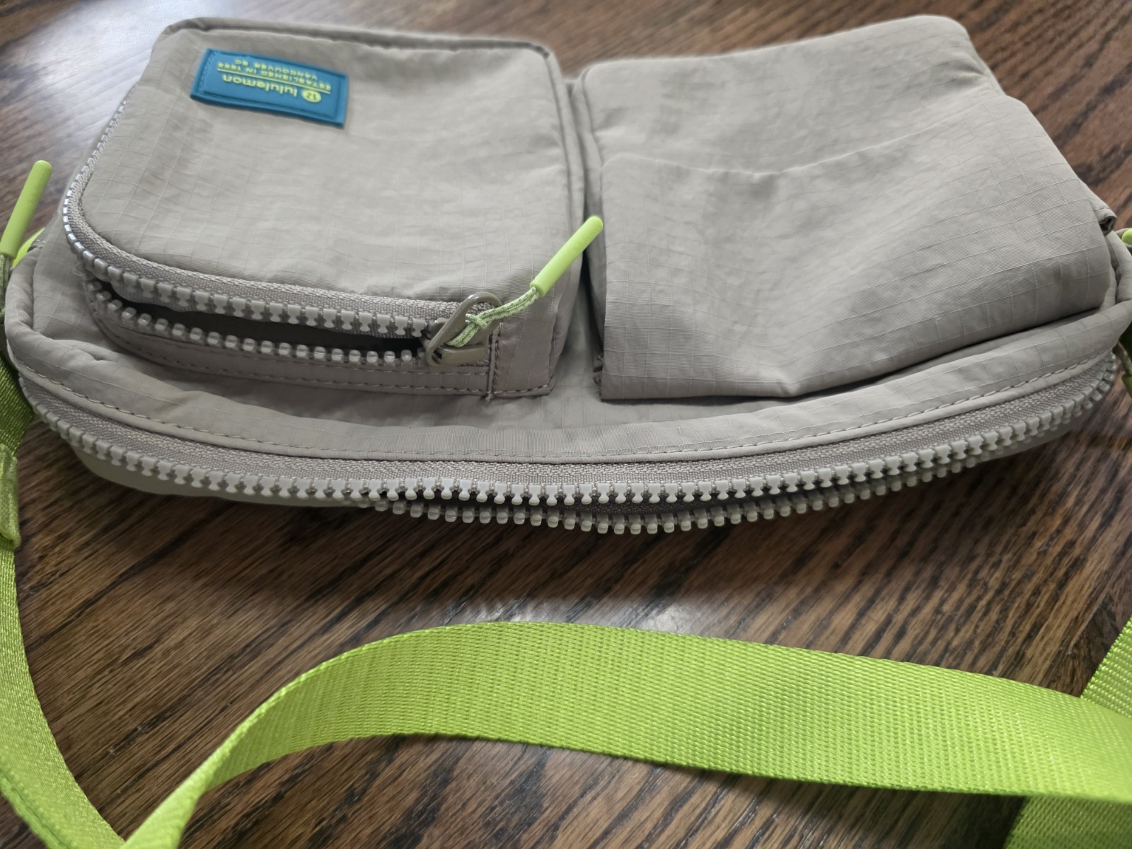 Lululemon Multi-Pocket Crossbody Bag Sheer Oak Beige/Sour Purse Khaki/Lime Green