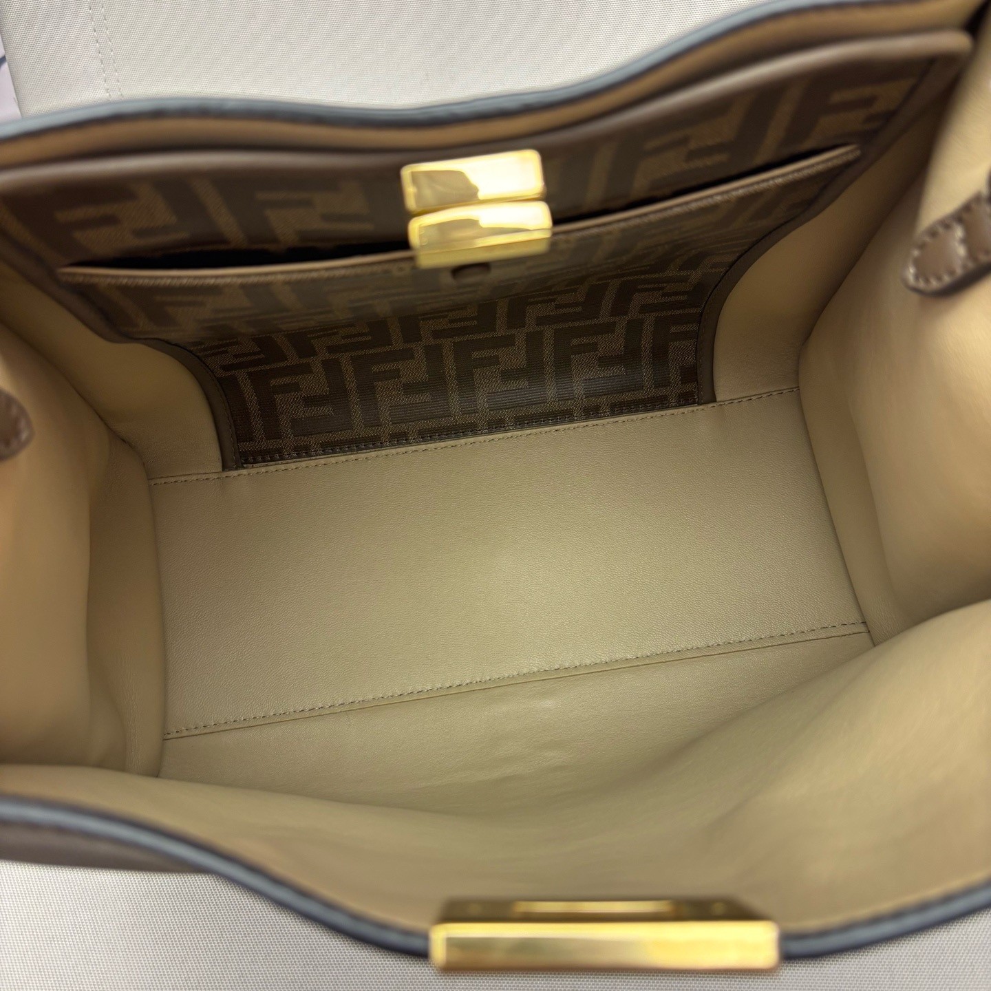 Fendi Peekaboo X Lite Medium Dark Grey Calfskin (aa072326n0r)