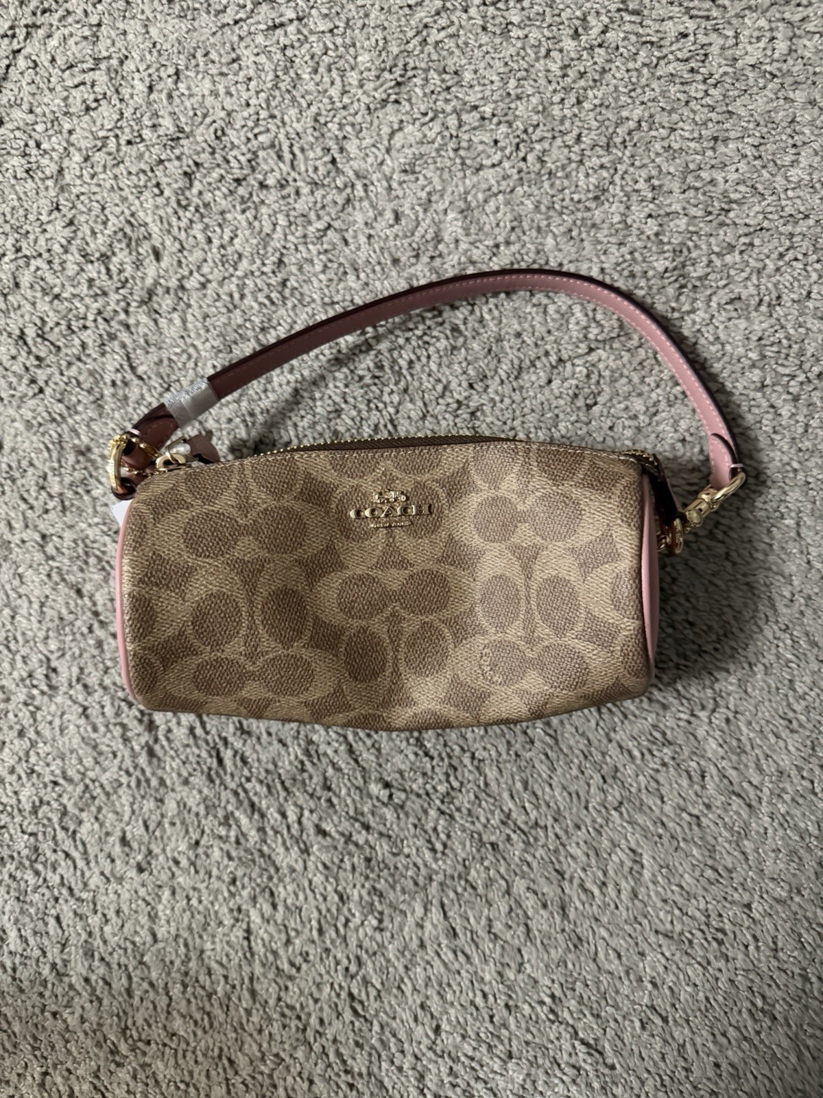 NWT Coach Tan/Pink petal signature a free unbranded chain and extender CY040